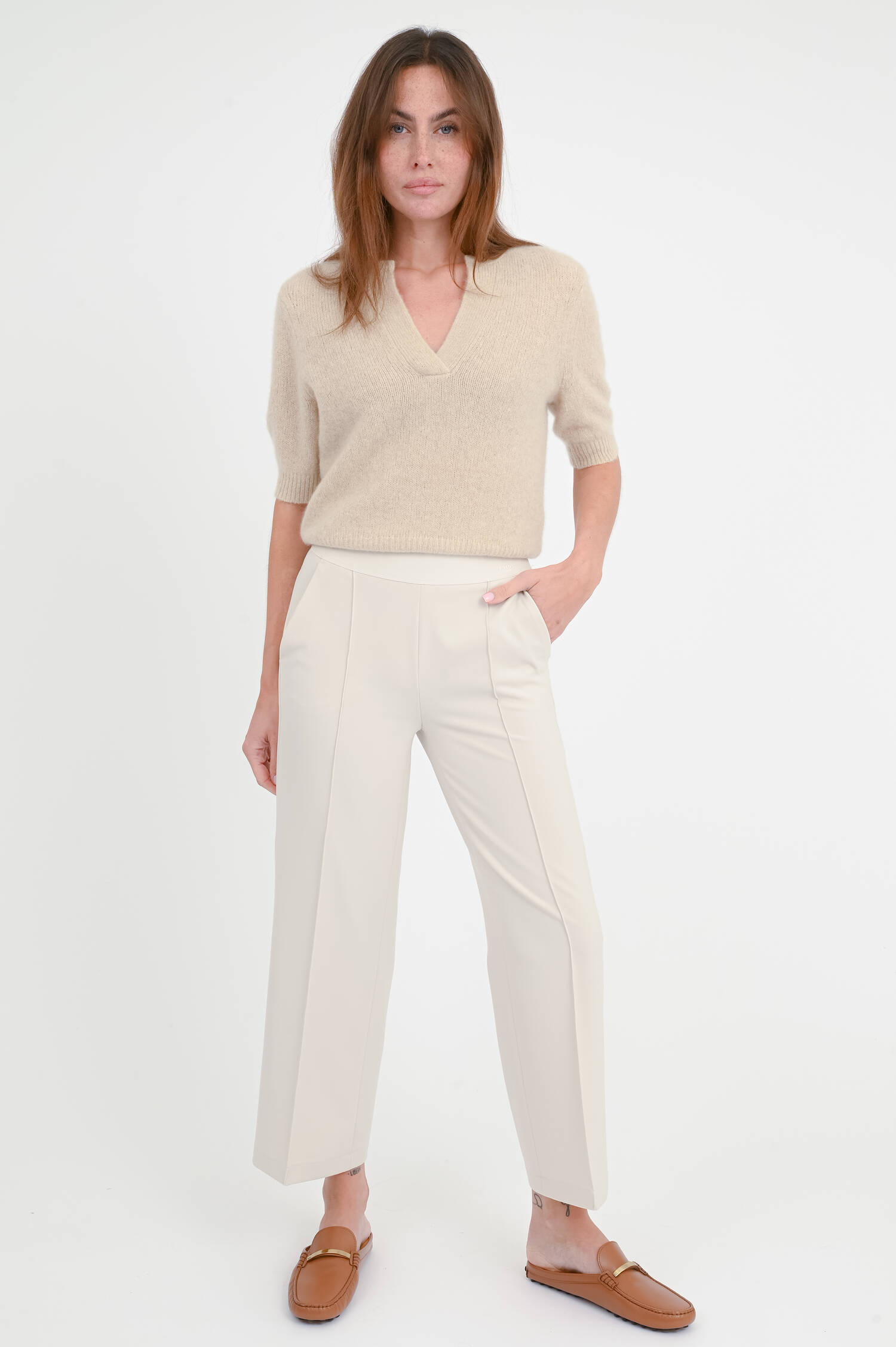 Hose mit dekorativen Gummizug in Creme