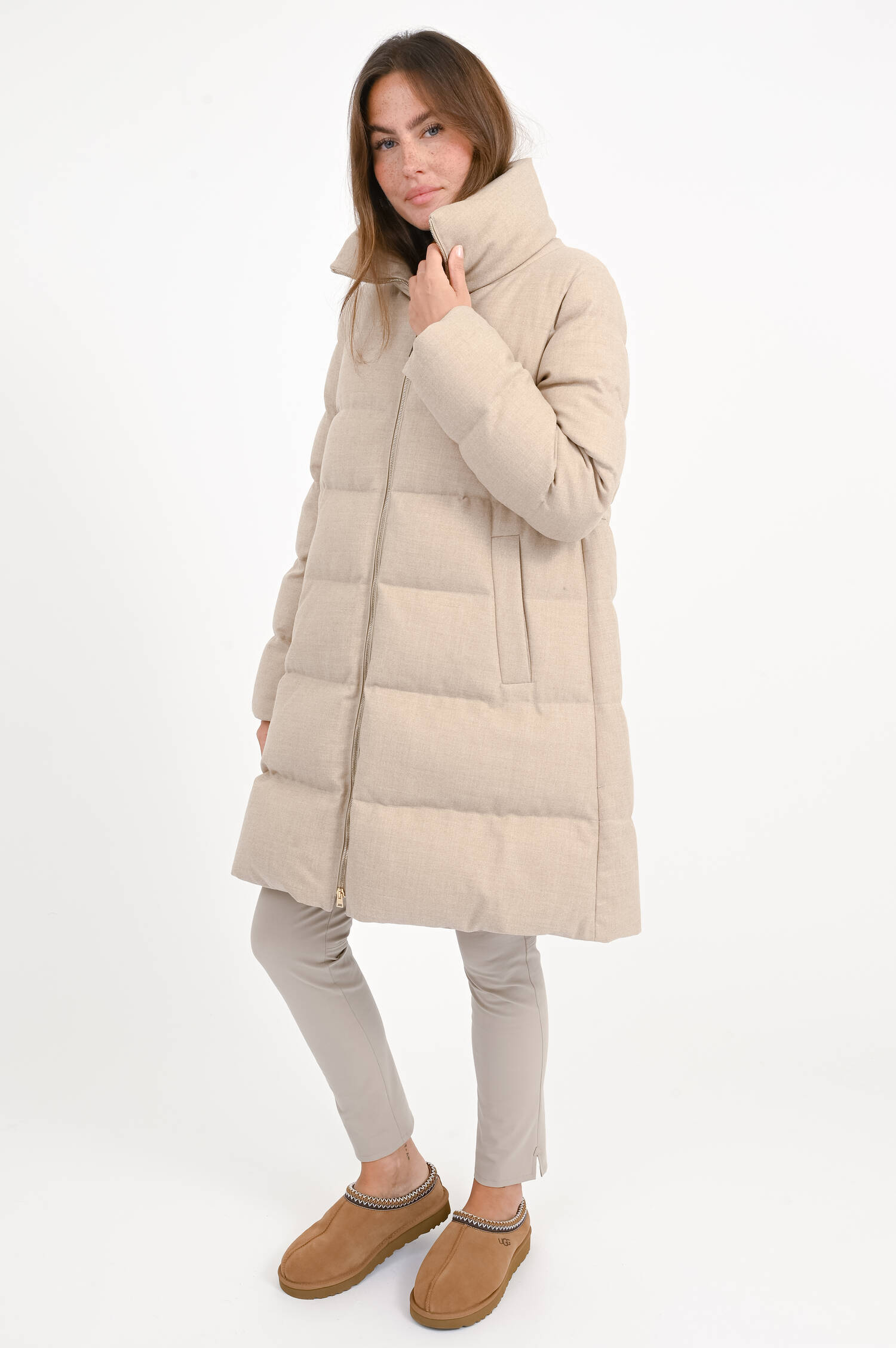 Daunen-Wollmantel mit Lederdetails in Goldbeige