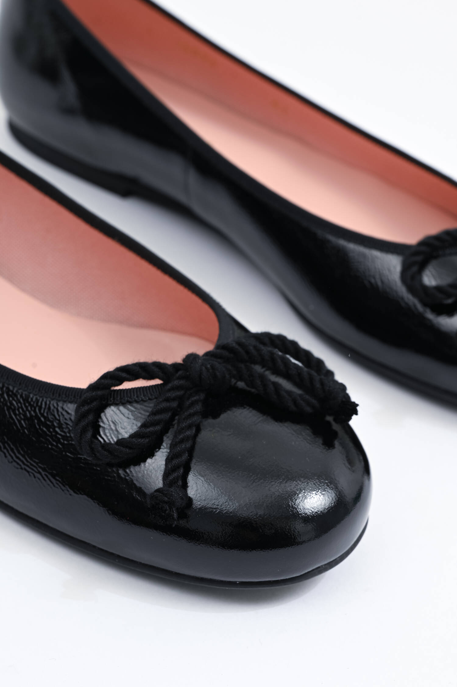 Ballerina GLOSS in Schwarz