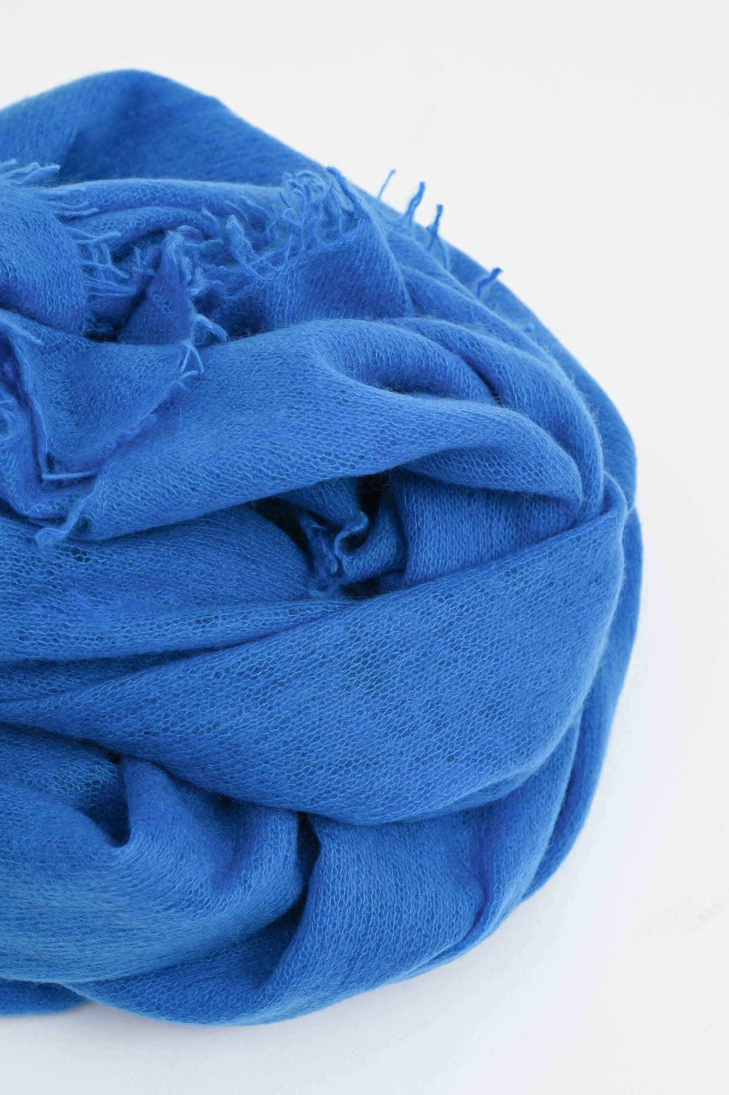 Schal mit Fransenkante aus Cashmere in Lichtblau