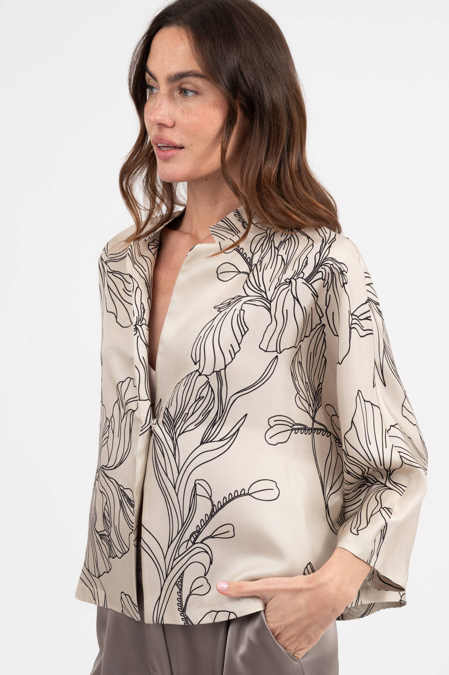 Seidenbluse mit Print in Creme Seidenbluse mit Print in Creme