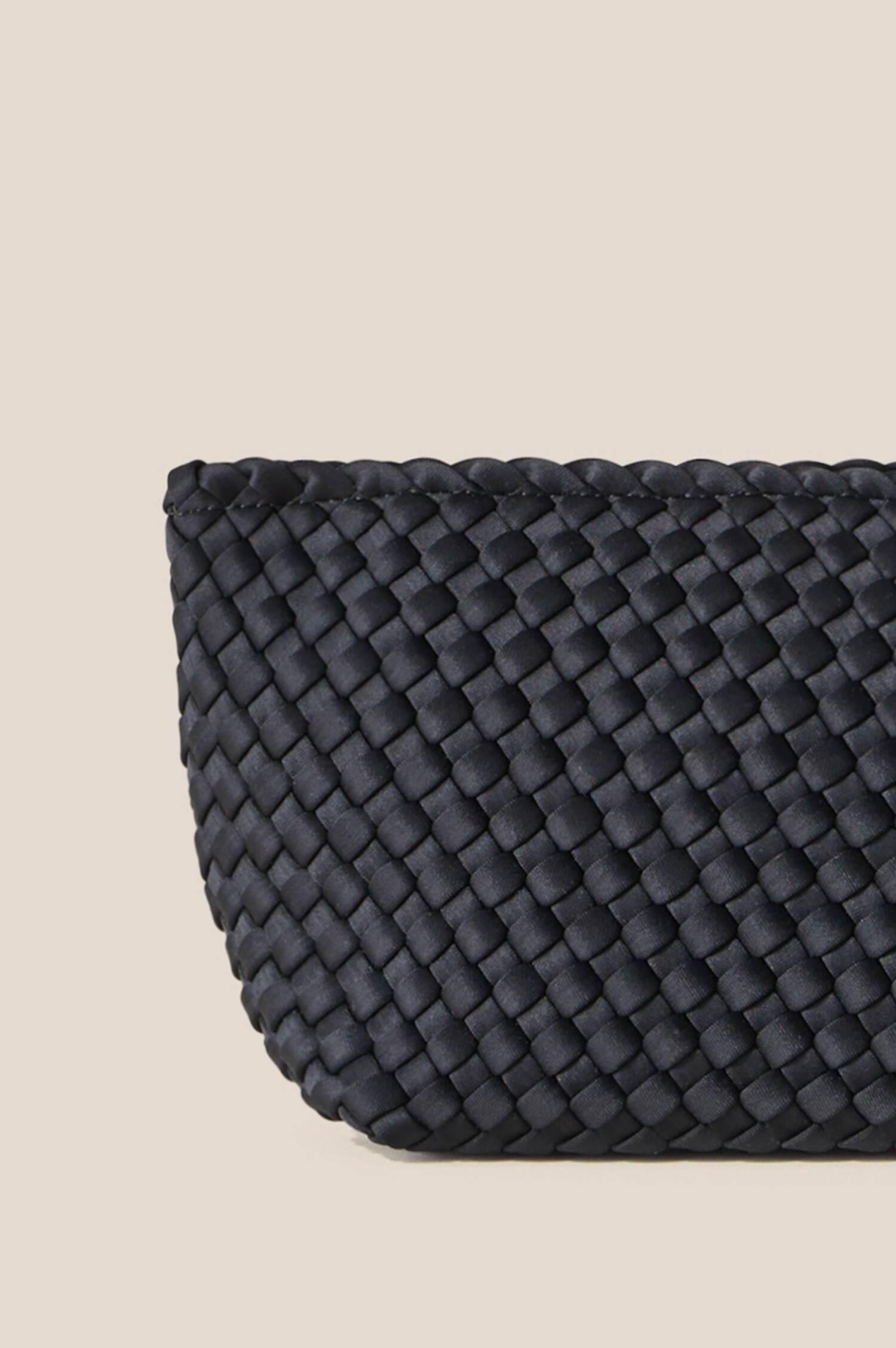 Pouch PORTOFINO MEDIUM COSMETIC in Onyx Pouch PORTOFINO MEDIUM COSMETIC in Onyx