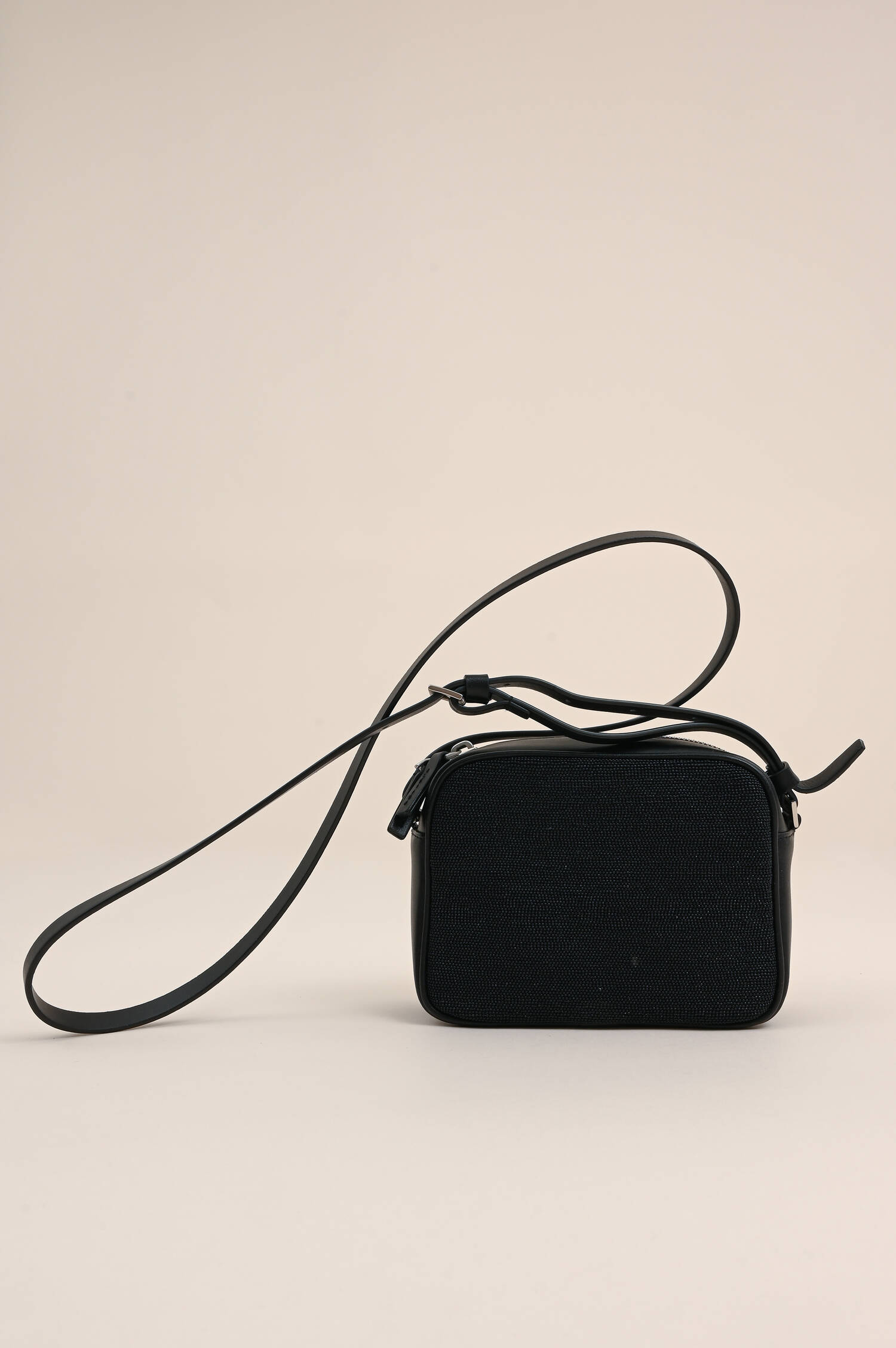 Crossbody Tasche mit Glitzer-Effekt in Schwarz