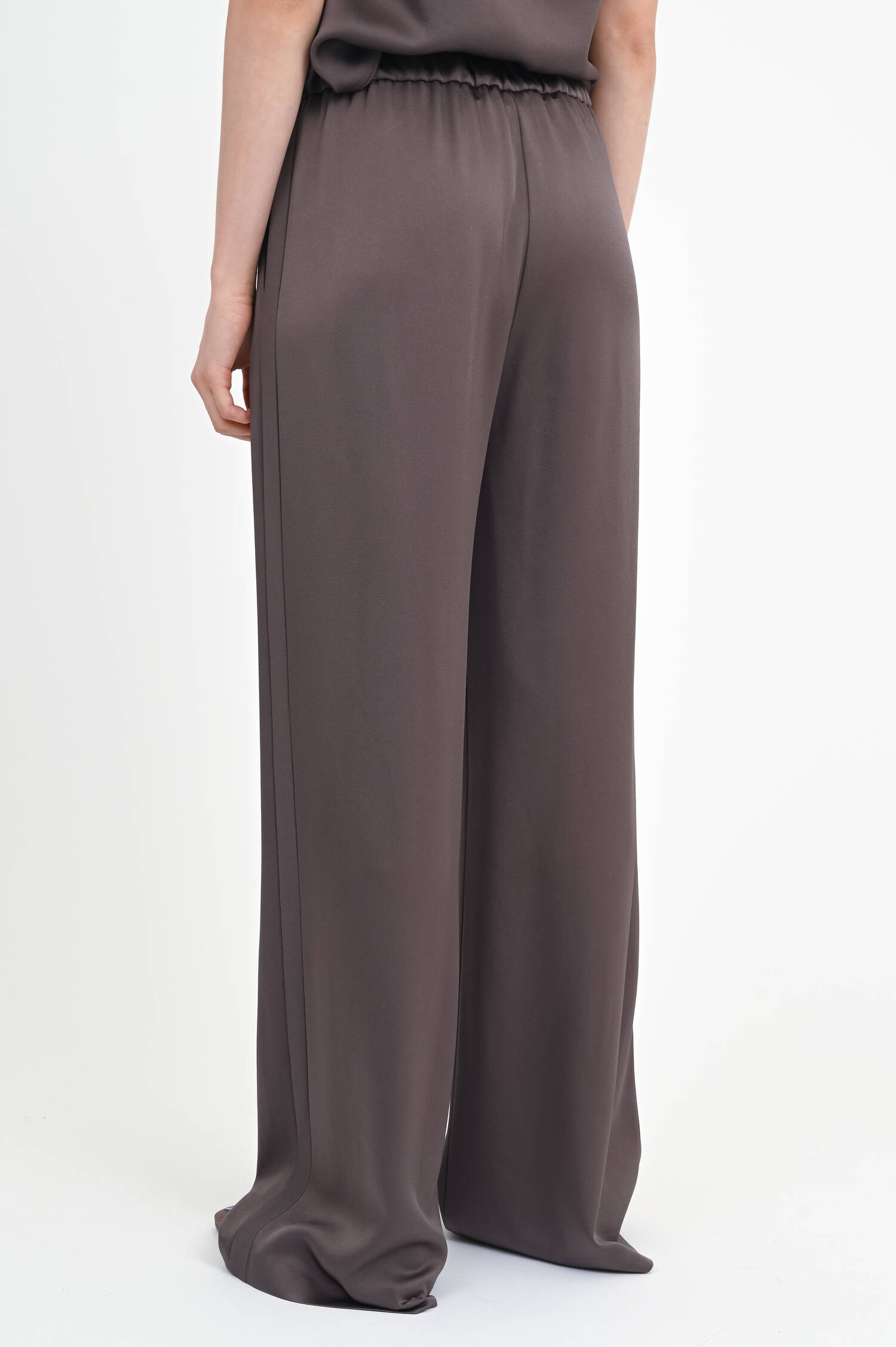 Hose in Satin-Optik in Chocolate Hose in Satin-Optik in Chocolate