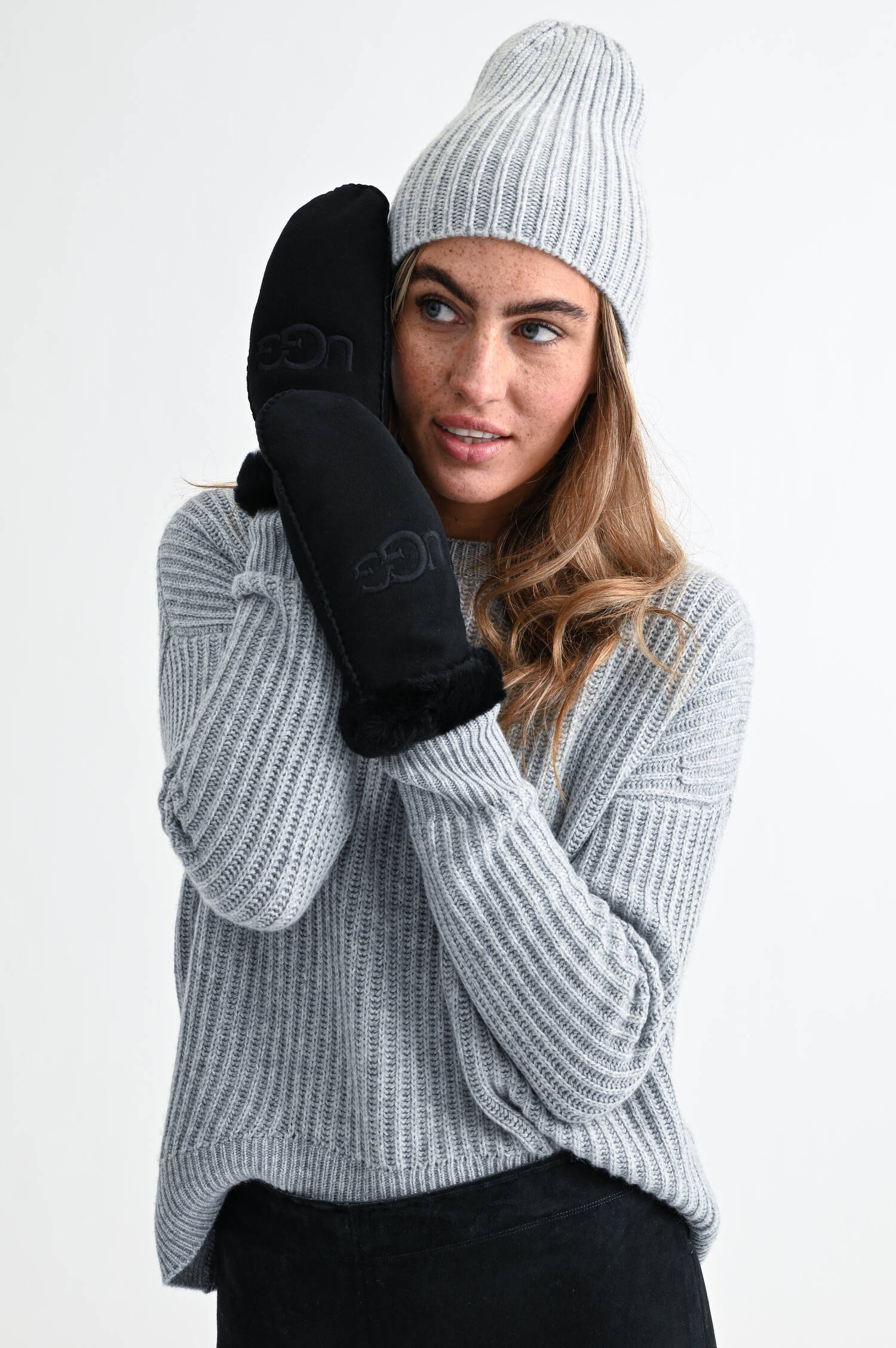 Lammfell-Handschuhe TURN CUFF in Schwarz