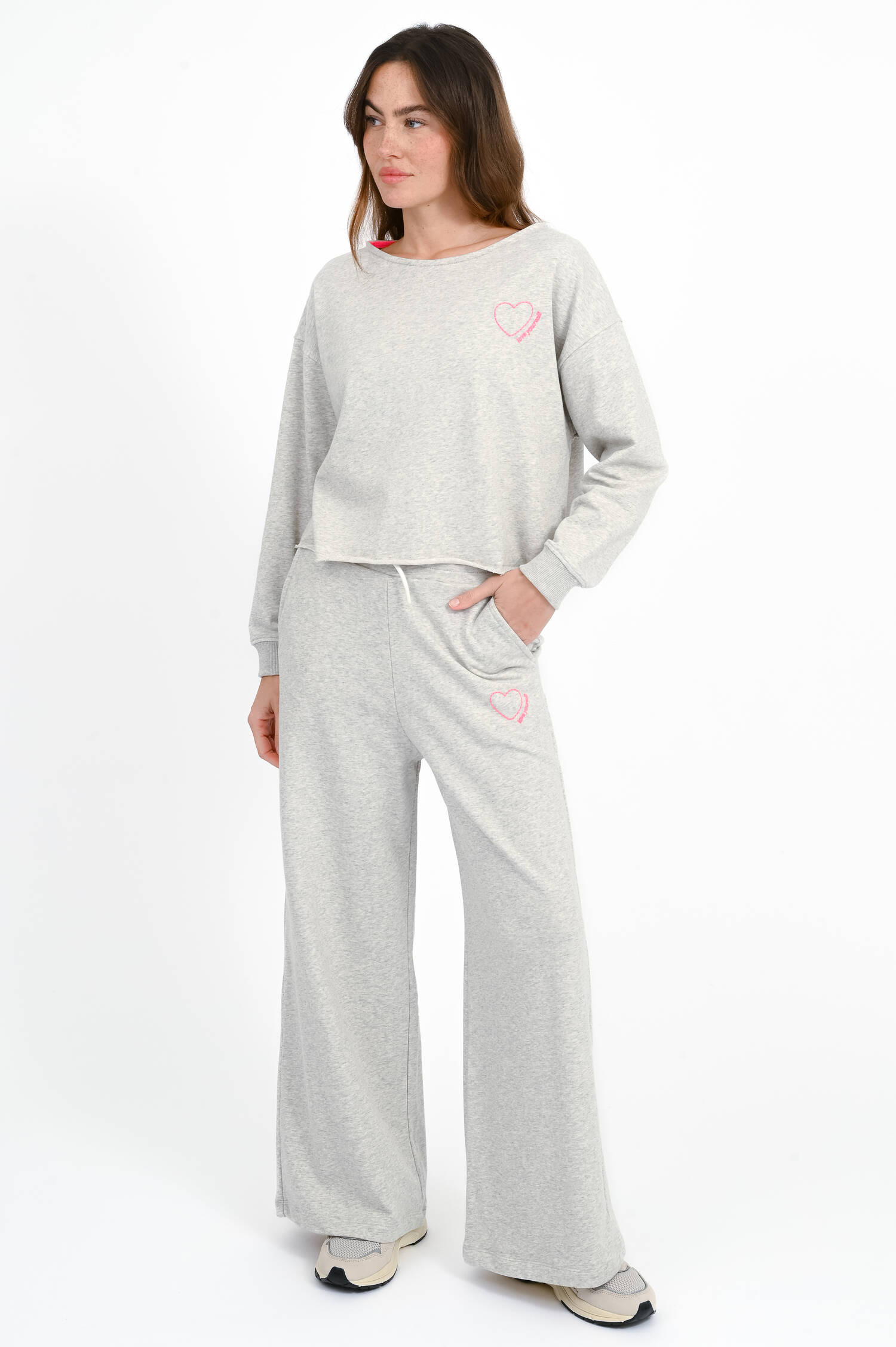 Loungewear-Pants mit Stickerei in Grau meliert Loungewear-Pants mit Stickerei in Grau meliert