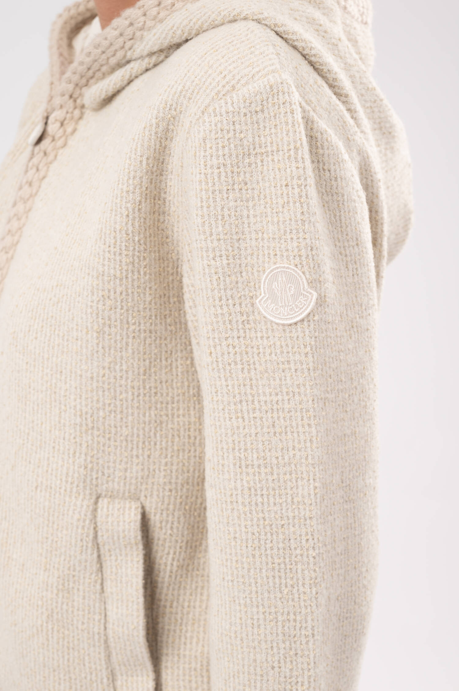 Strickjacke in Weiß Strickjacke in Weiß
