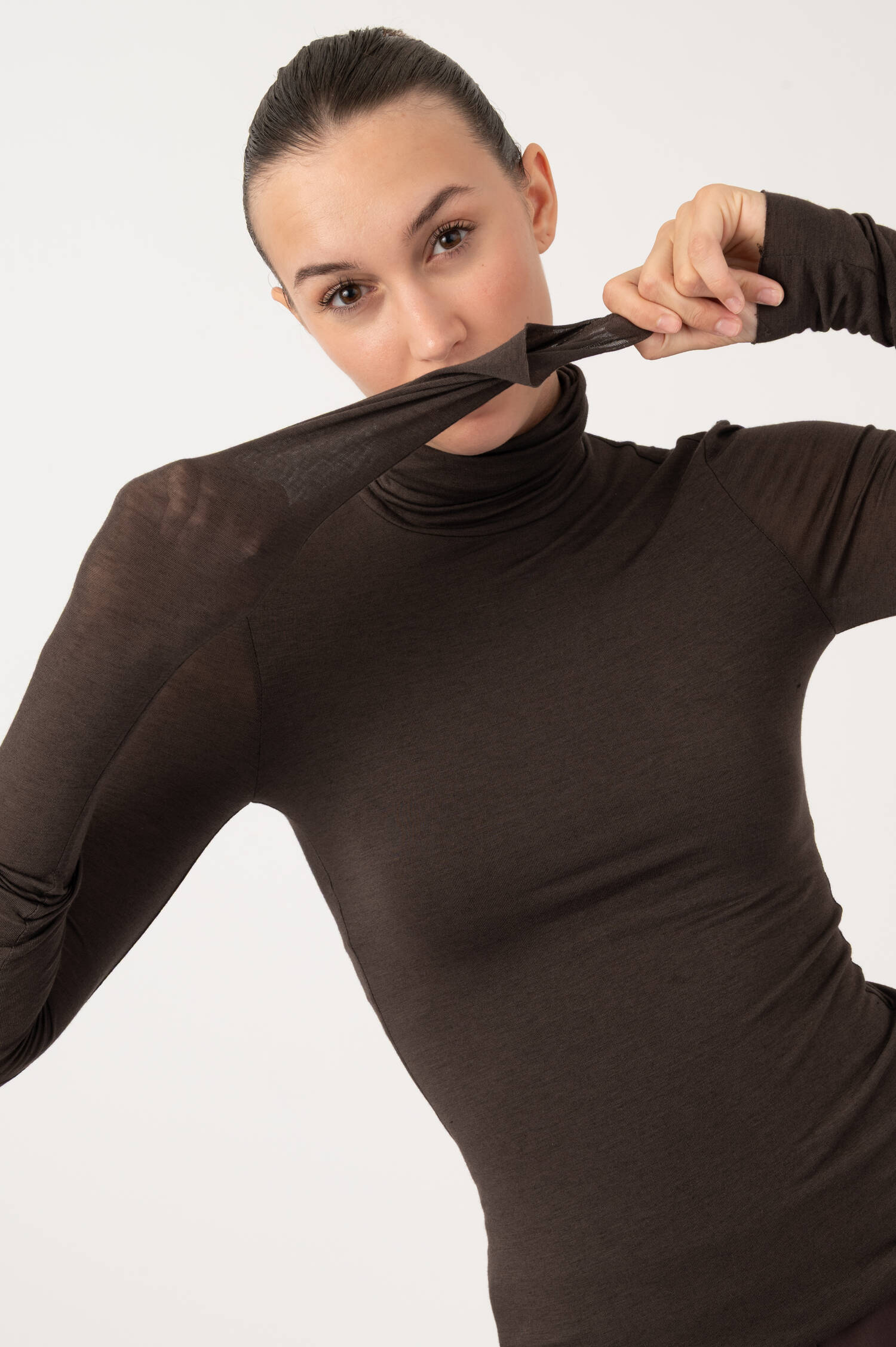Langarm-Rollkragenshirt in Braun meliert