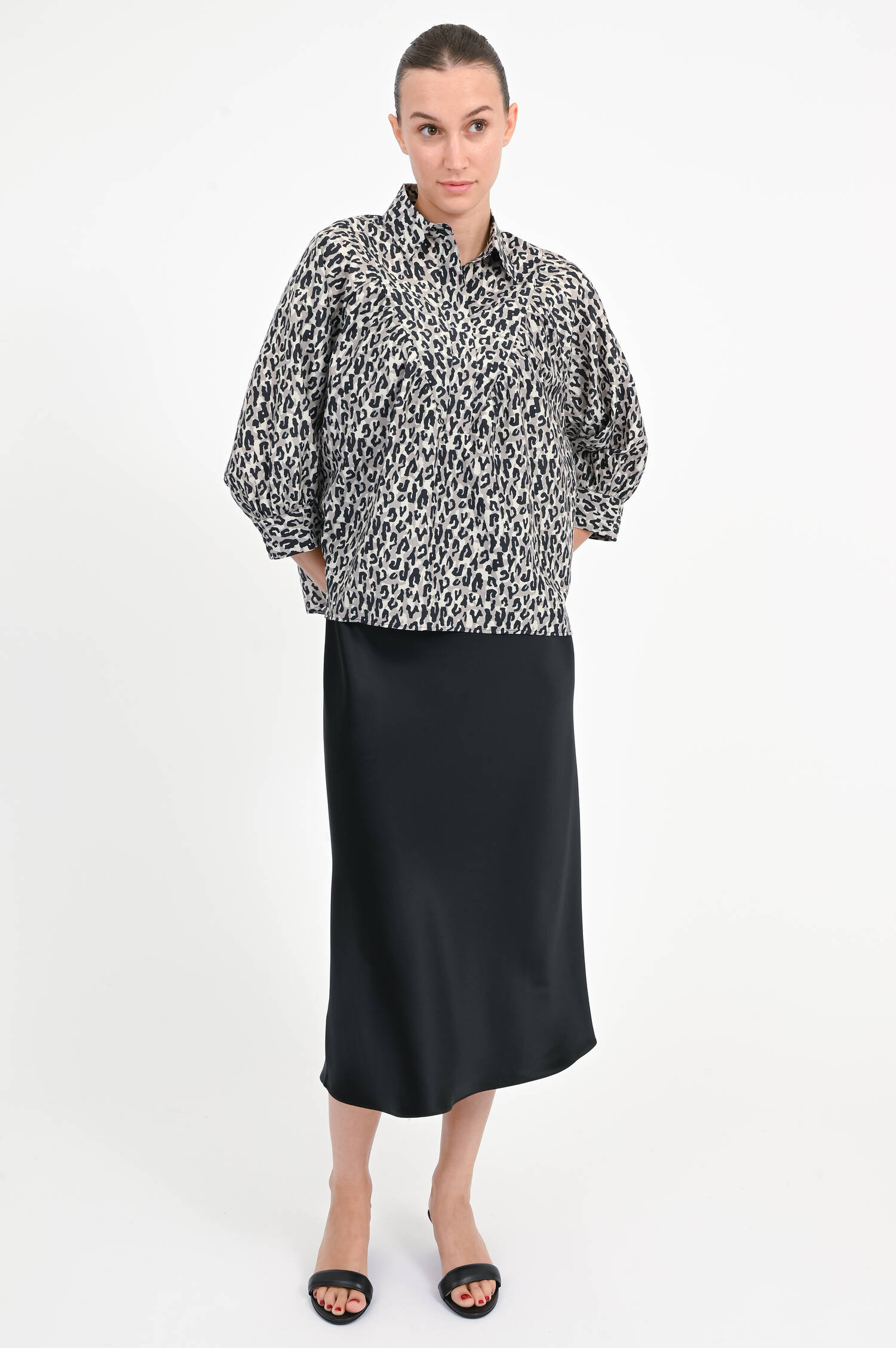 Leo-Bluse BROUNA in Grau/Schwarz/Weiß