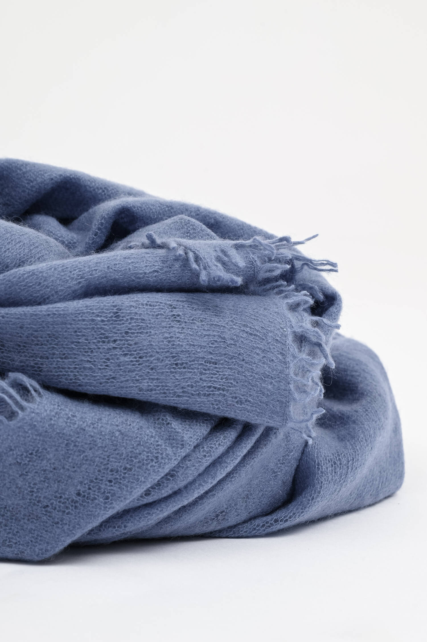 Schal mit Fransenkante aus Cashmere in Graublau