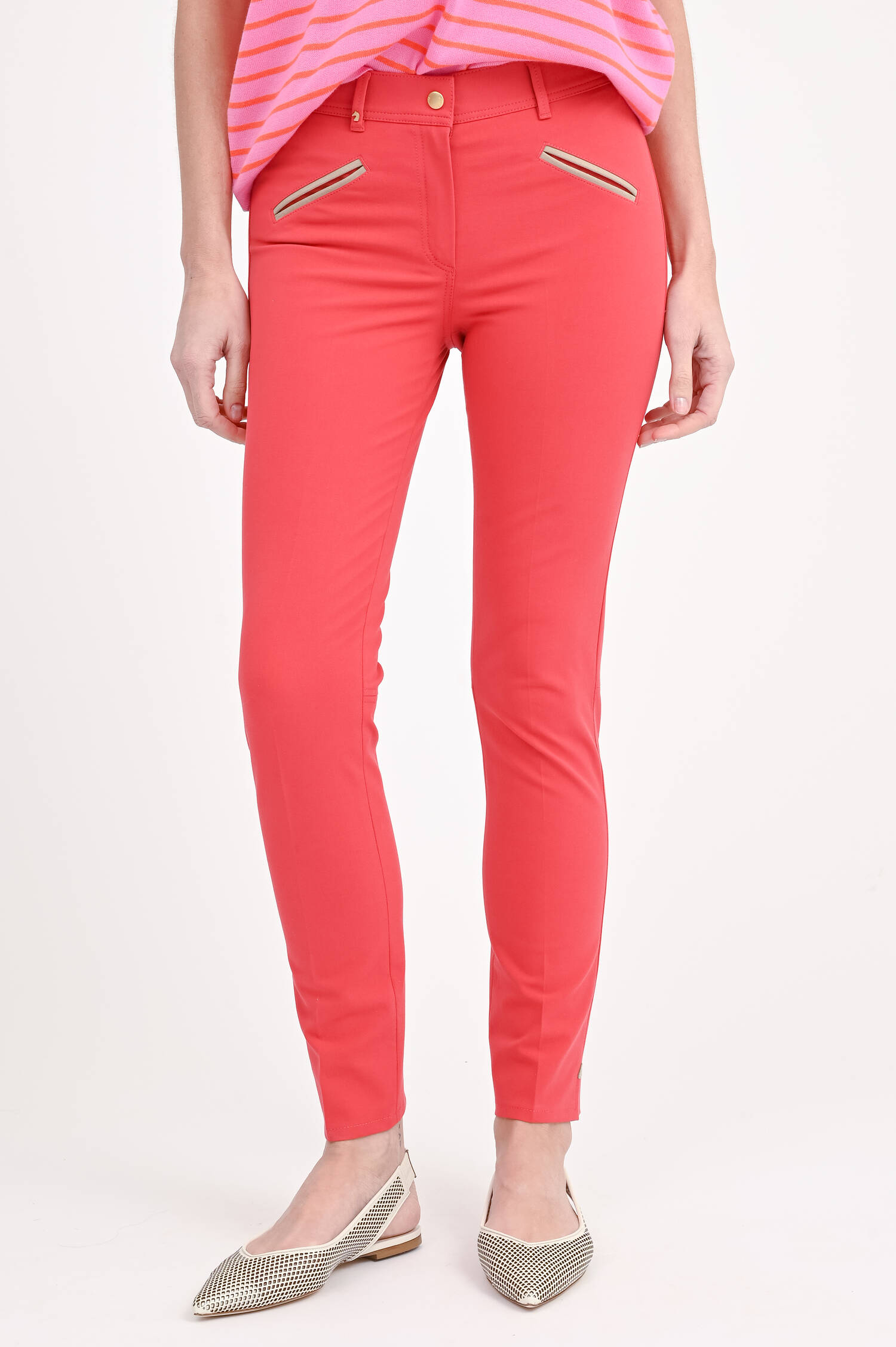  Chino ROYAL mit Lederdetails in Berry