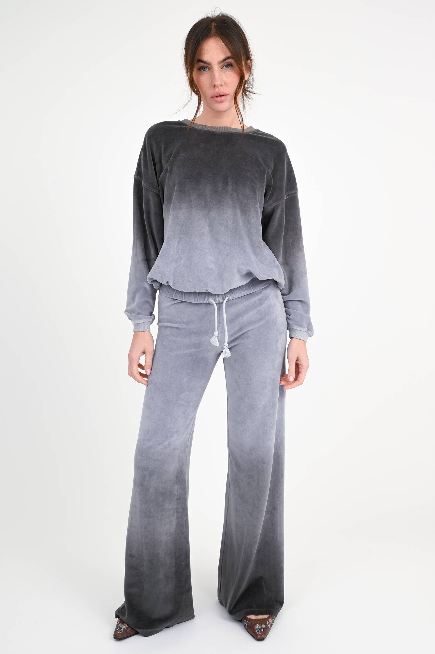 Velvet Sweatpants BAJNA in Blau/Grau