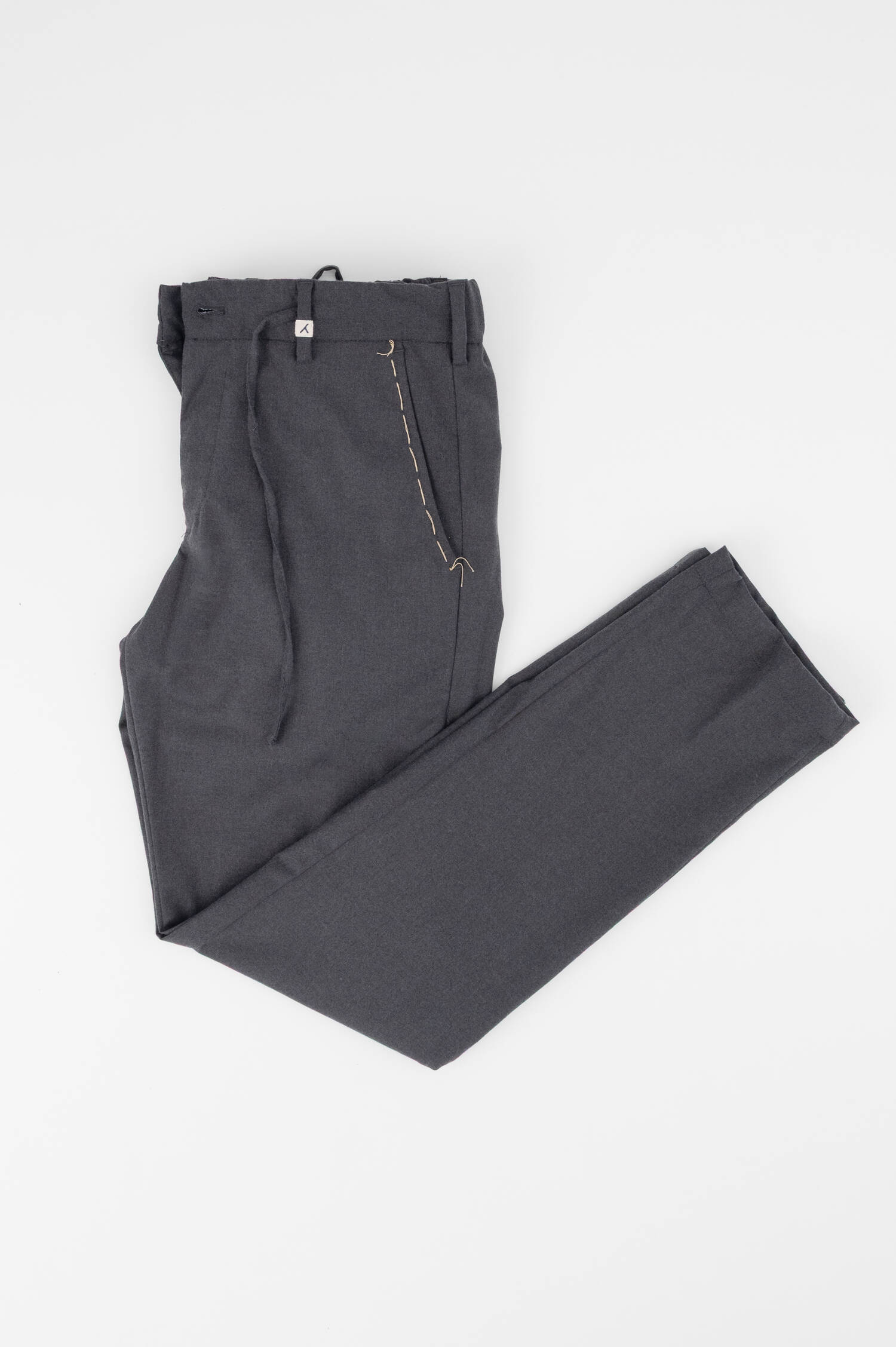 Chino mit Kordelzug in Anthrazit Chino mit Kordelzug in Anthrazit