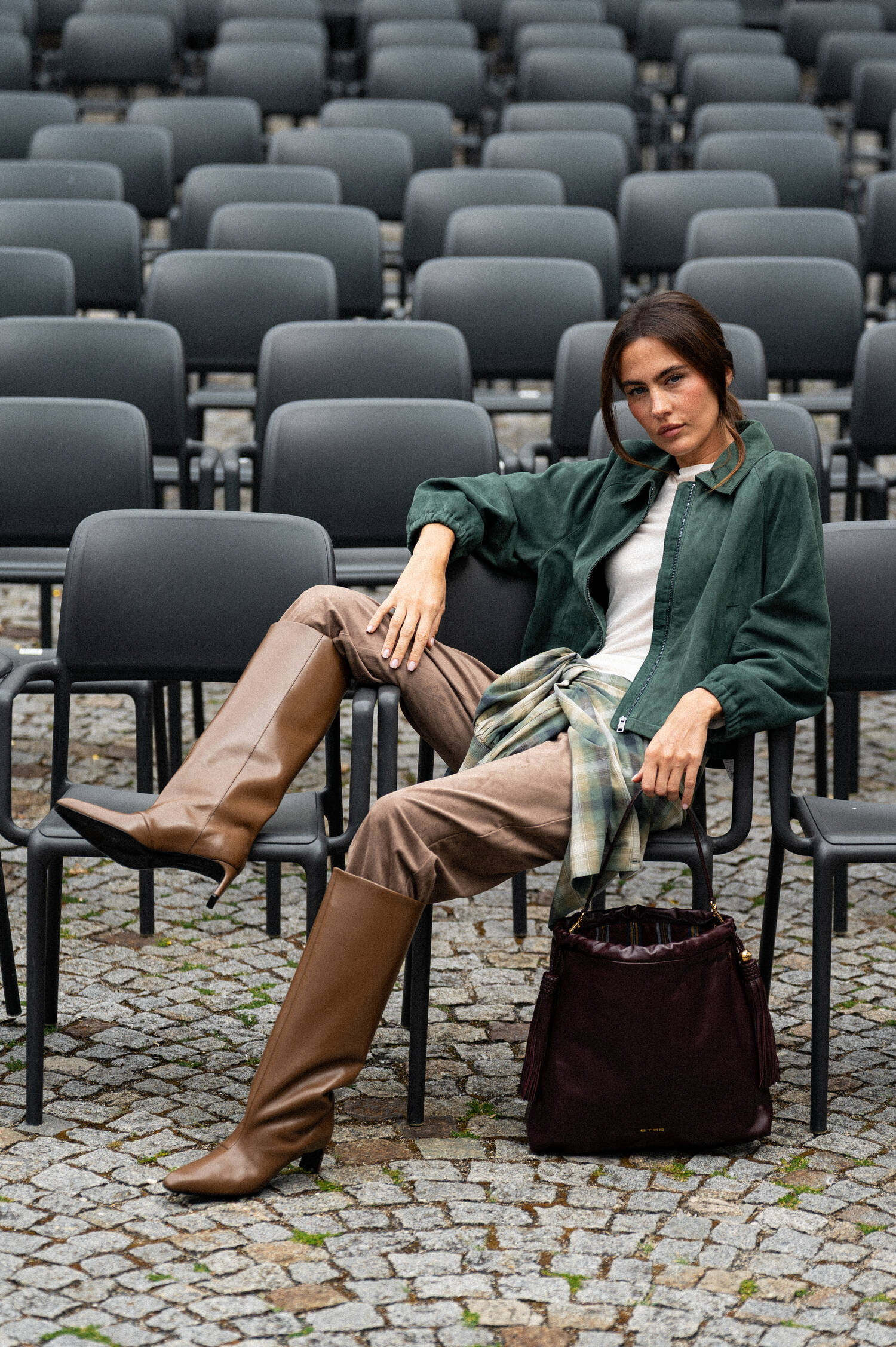 Vegane-Velourslederhose ODELIA in Braun Vegane-Velourslederhose ODELIA in Braun