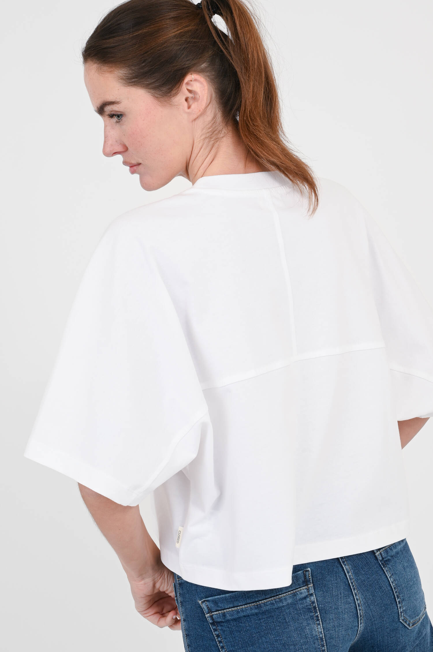 Oversized T-Shirt mit verkürzter Passform in Weiß