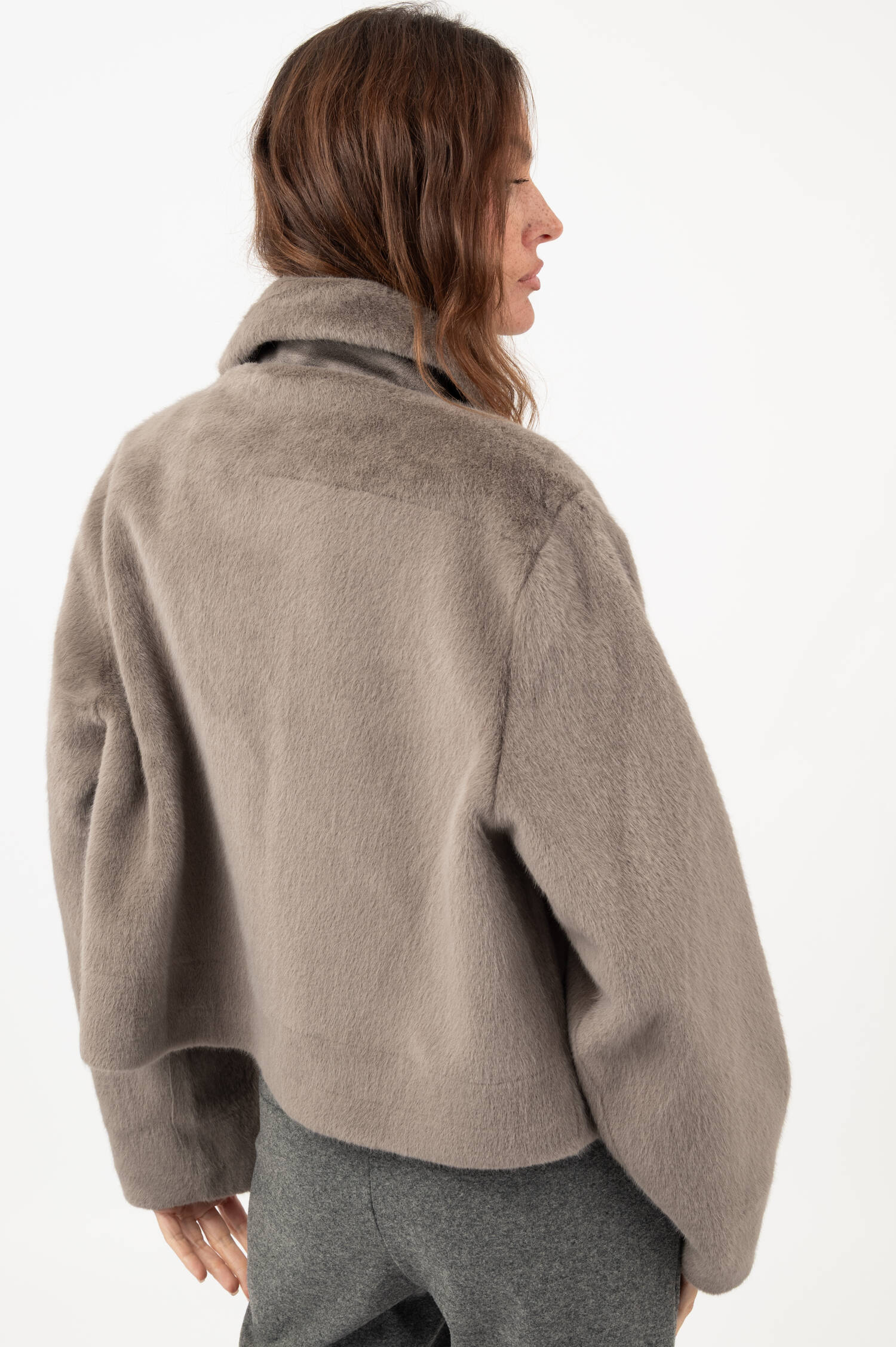 Fake-Fur-Jacke JULIA in Grau Fake-Fur-Jacke JULIA in Grau