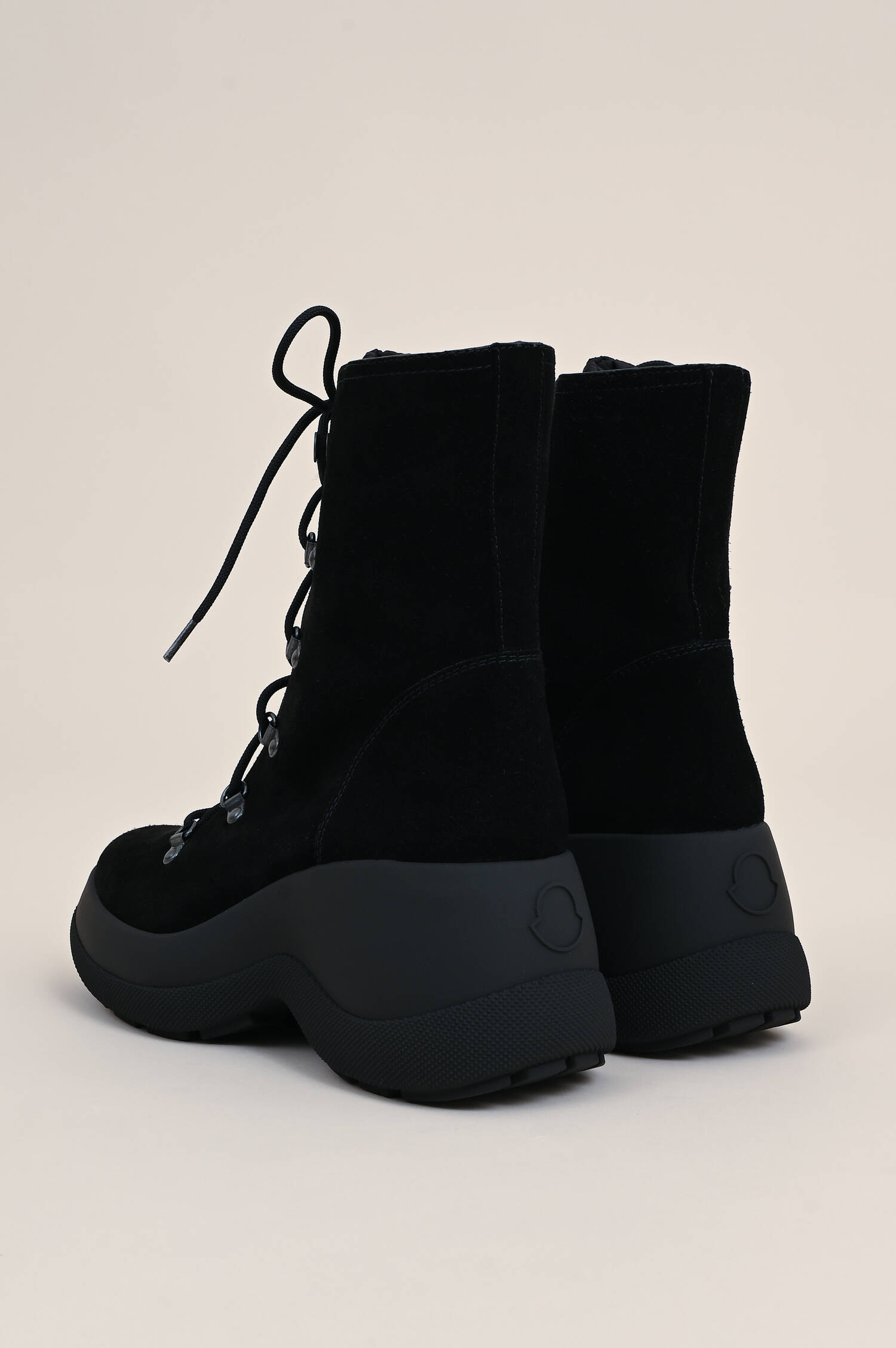 Schnürstiefel RESILE TREK in Schwarz