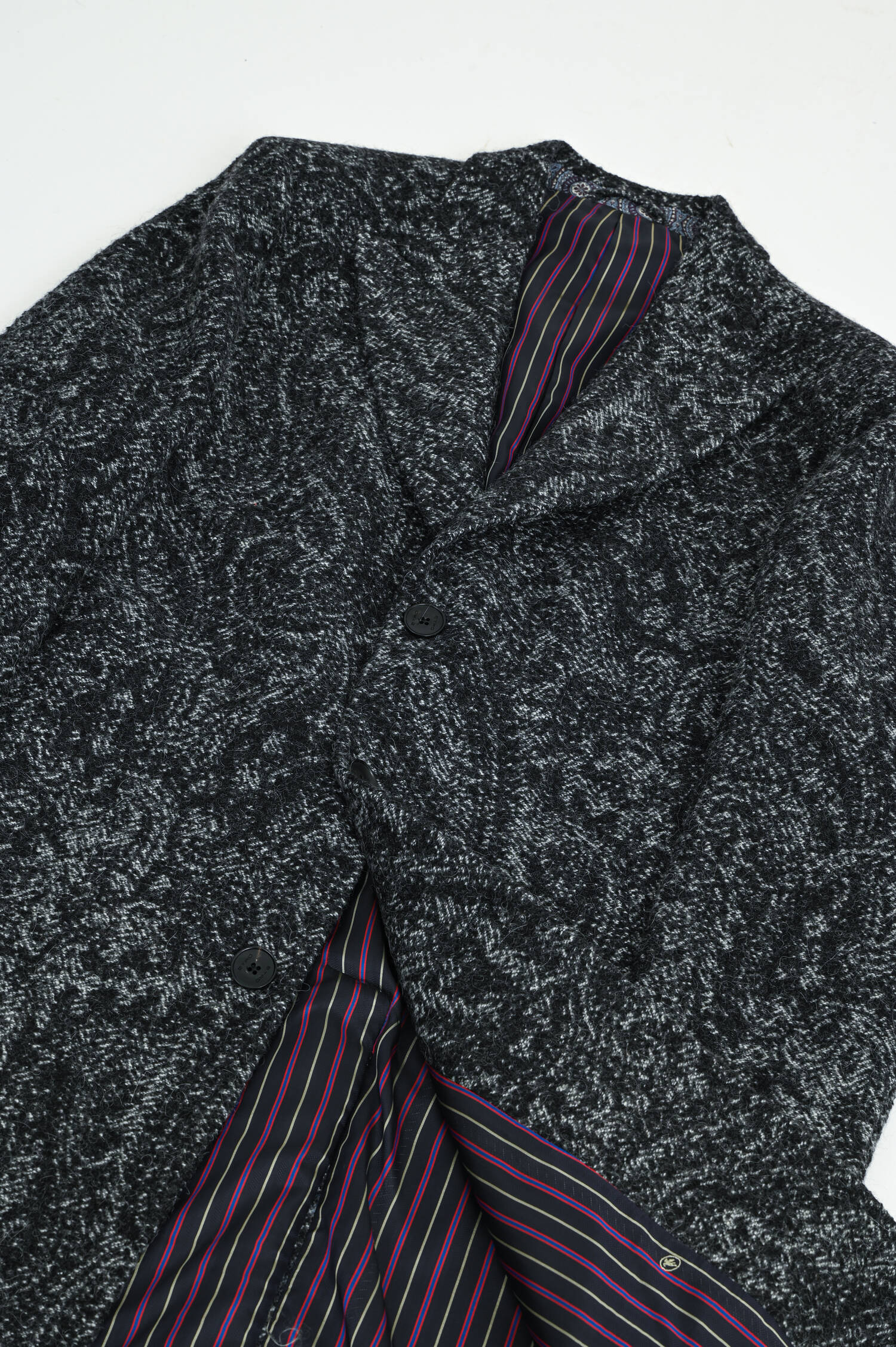 Bouclé-Mantel in Grau/Schwarz Bouclé-Mantel in Grau/Schwarz