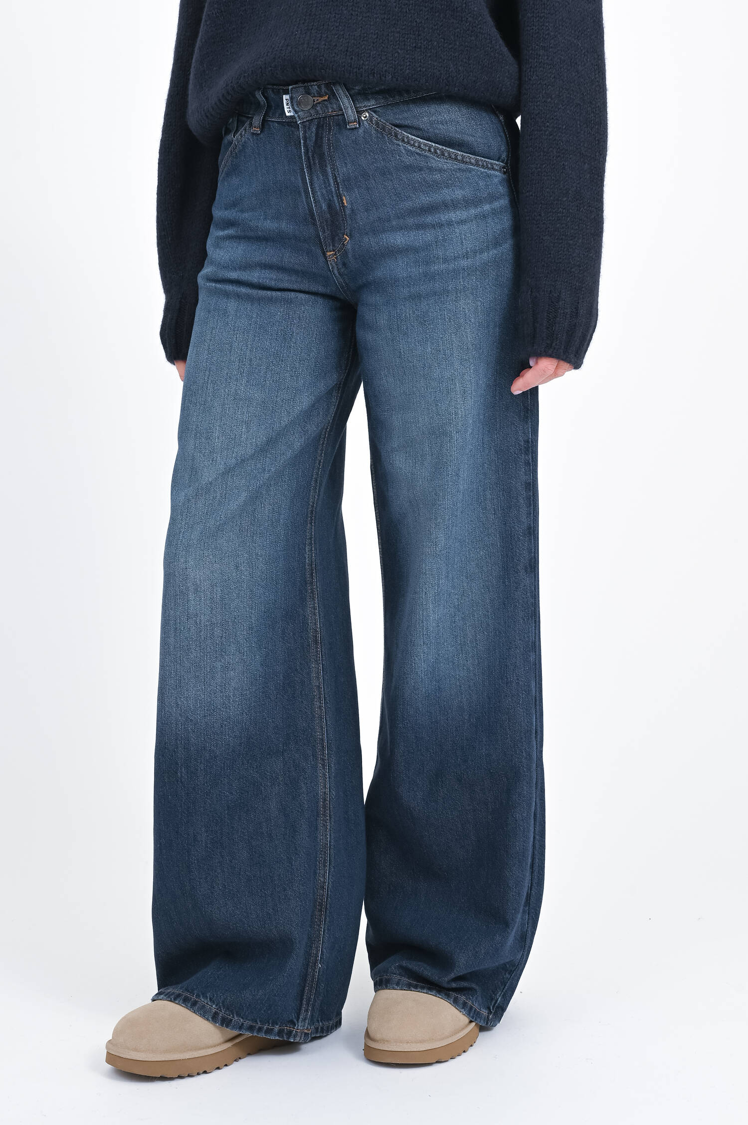 Wide Leg Denim THE RAVER in Dark Blue Wide Leg Denim THE RAVER in Dark Blue