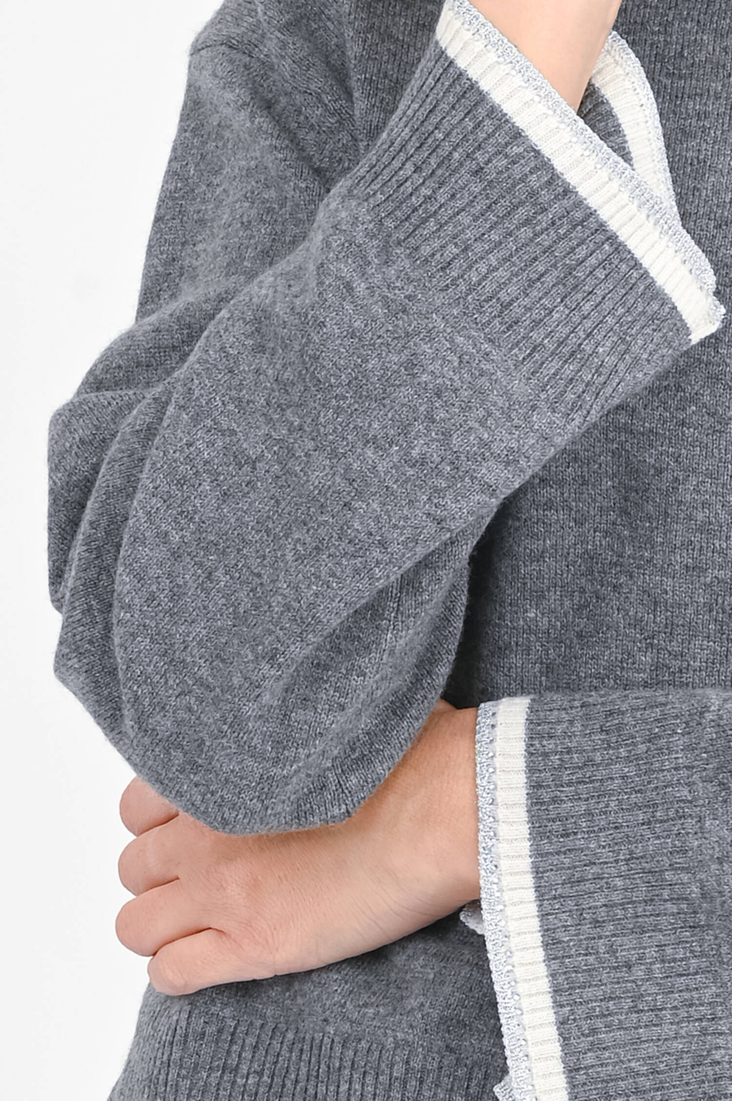 Rollkragenpullover mit Glitzerdetails in Grau