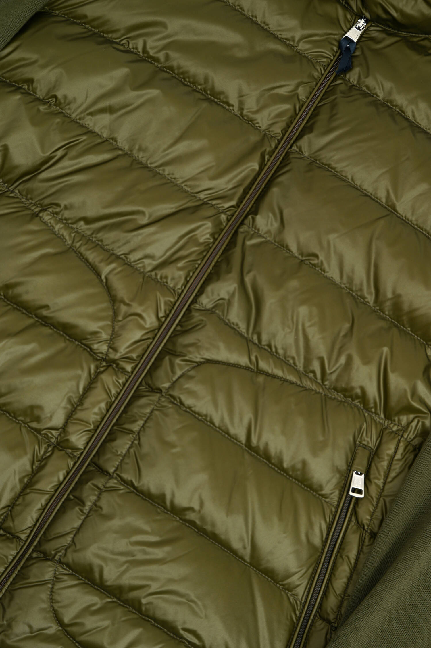 Hybrid Daunenjacke in Oliv