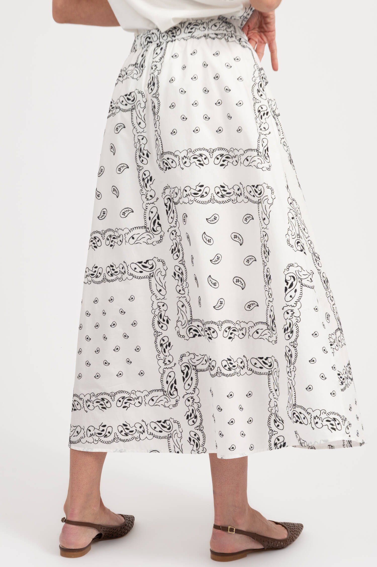 Rock CARAVAN mit Stickerei in Weiß