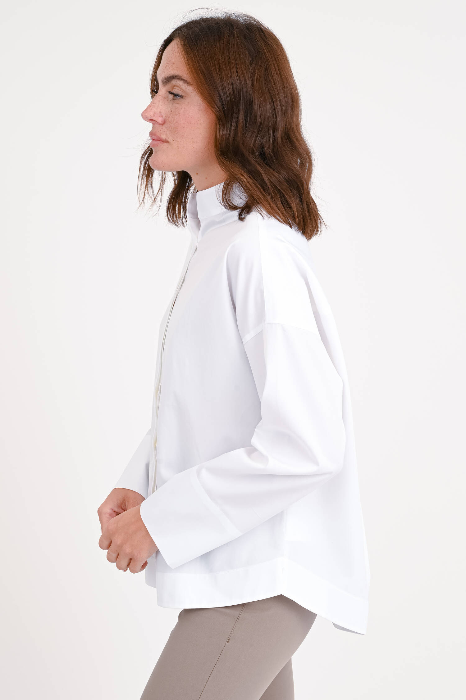 Bluse mit Kellerfalte am Rücken in Weiß Bluse mit Kellerfalte am Rücken in Weiß