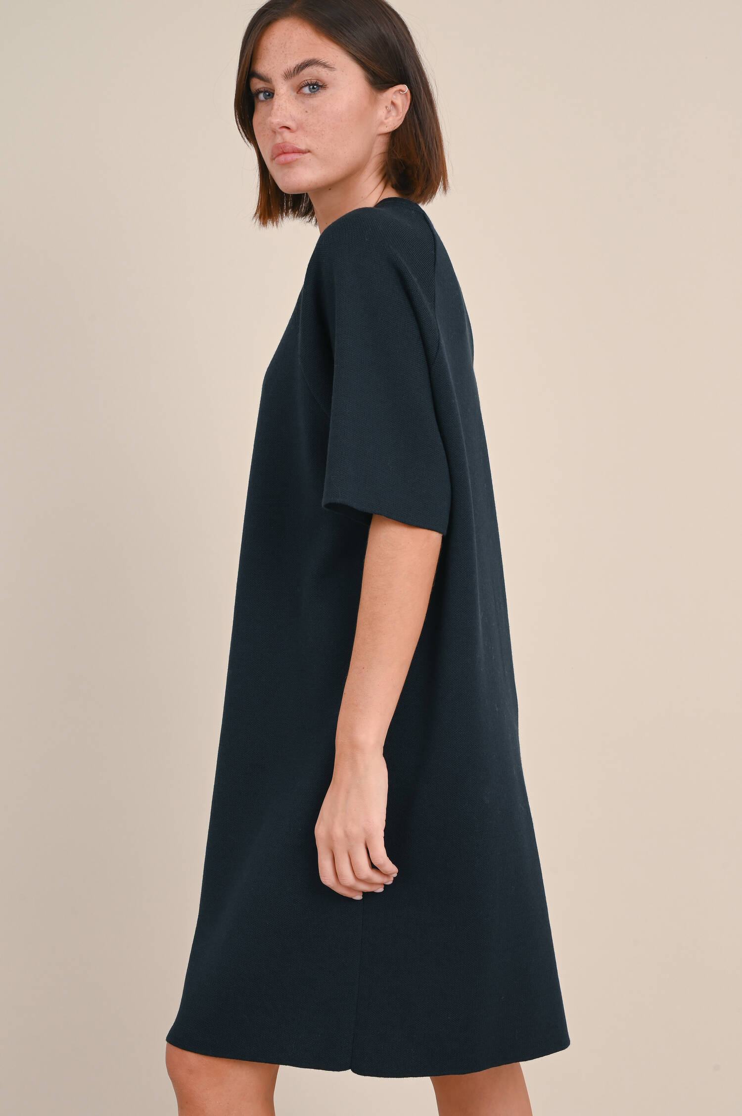 Oversize Kleid LEOPOLDINE in Schwarz Oversize Kleid LEOPOLDINE in Schwarz