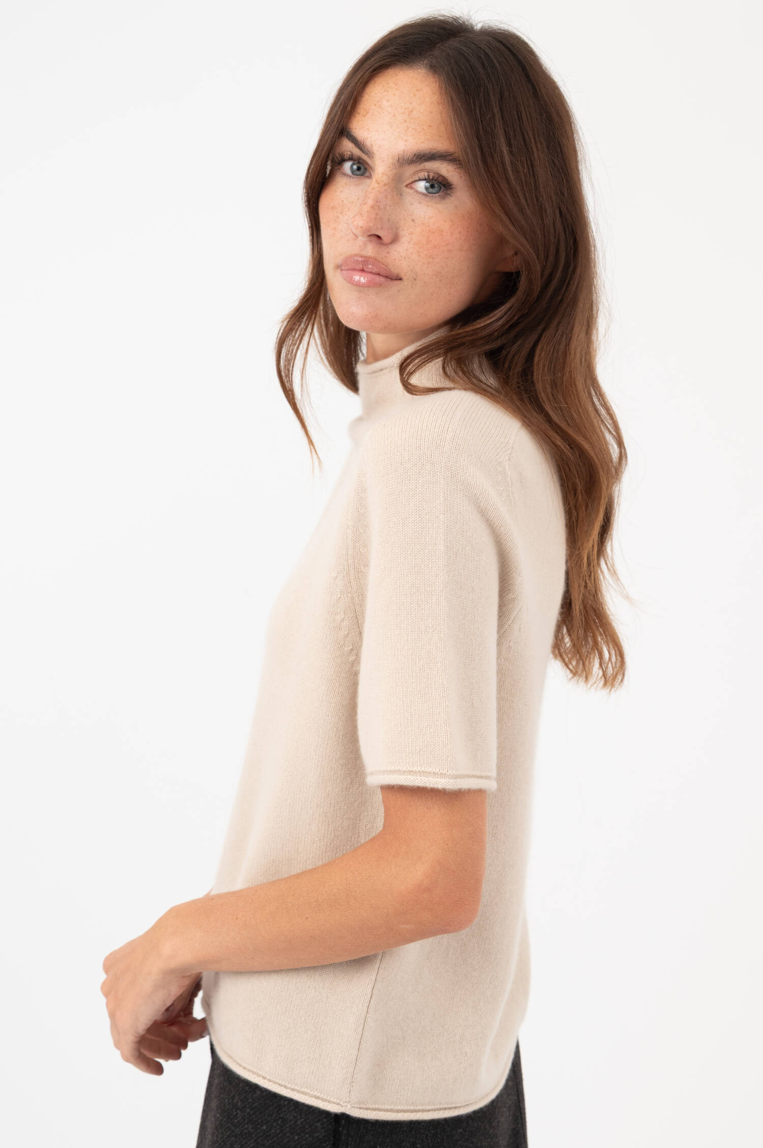 Cashmere-Pullover mit Stehkragen in Beige Cashmere-Pullover mit Stehkragen in Beige