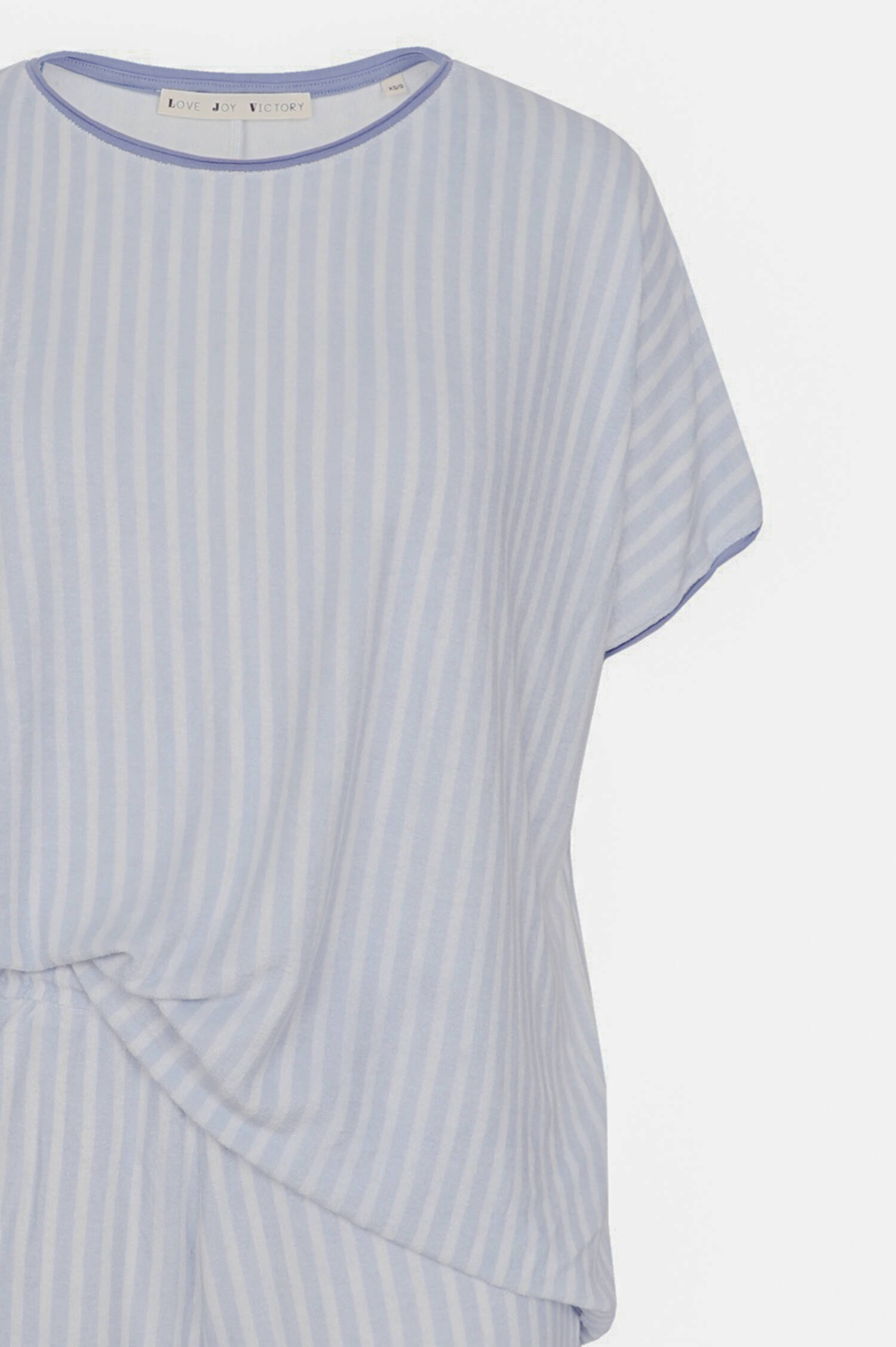 Gestreiftes Loungwear-Set in Hellblau/Weiß