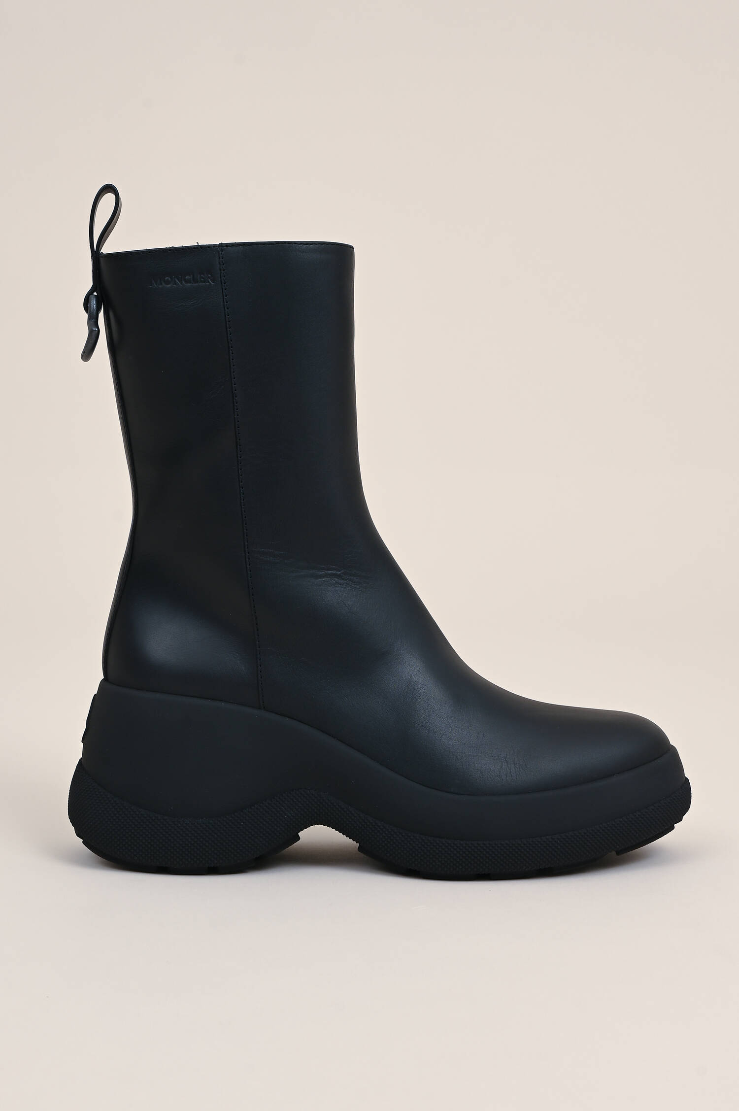 Stiefel RESILE in Schwarz