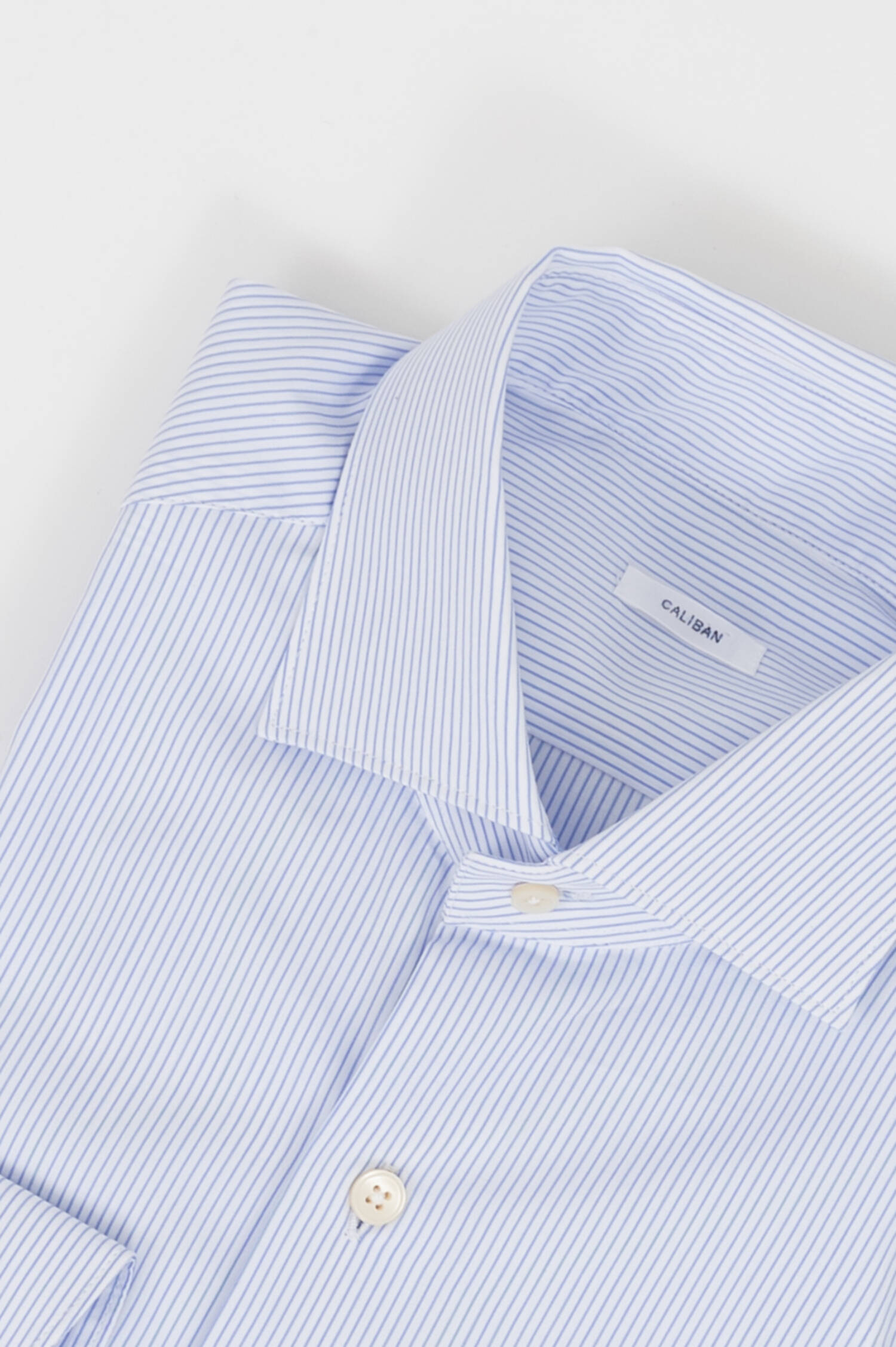 Hemd aus Baumwolle in Hellblau/Weiß gestreift Hemd aus Baumwolle in Hellblau/Weiß gestreift