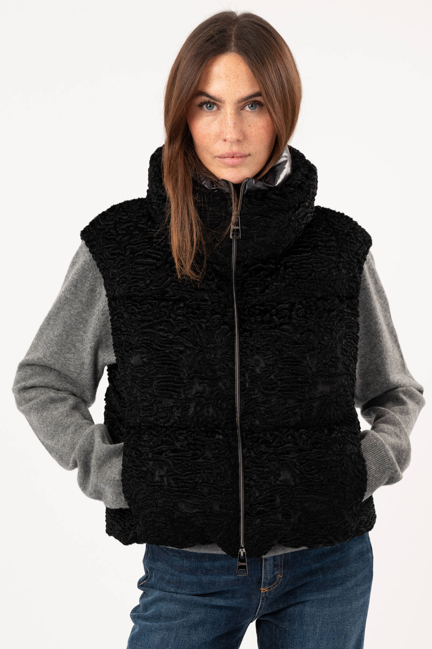 Daunengilet in Schwarz Daunengilet in Schwarz