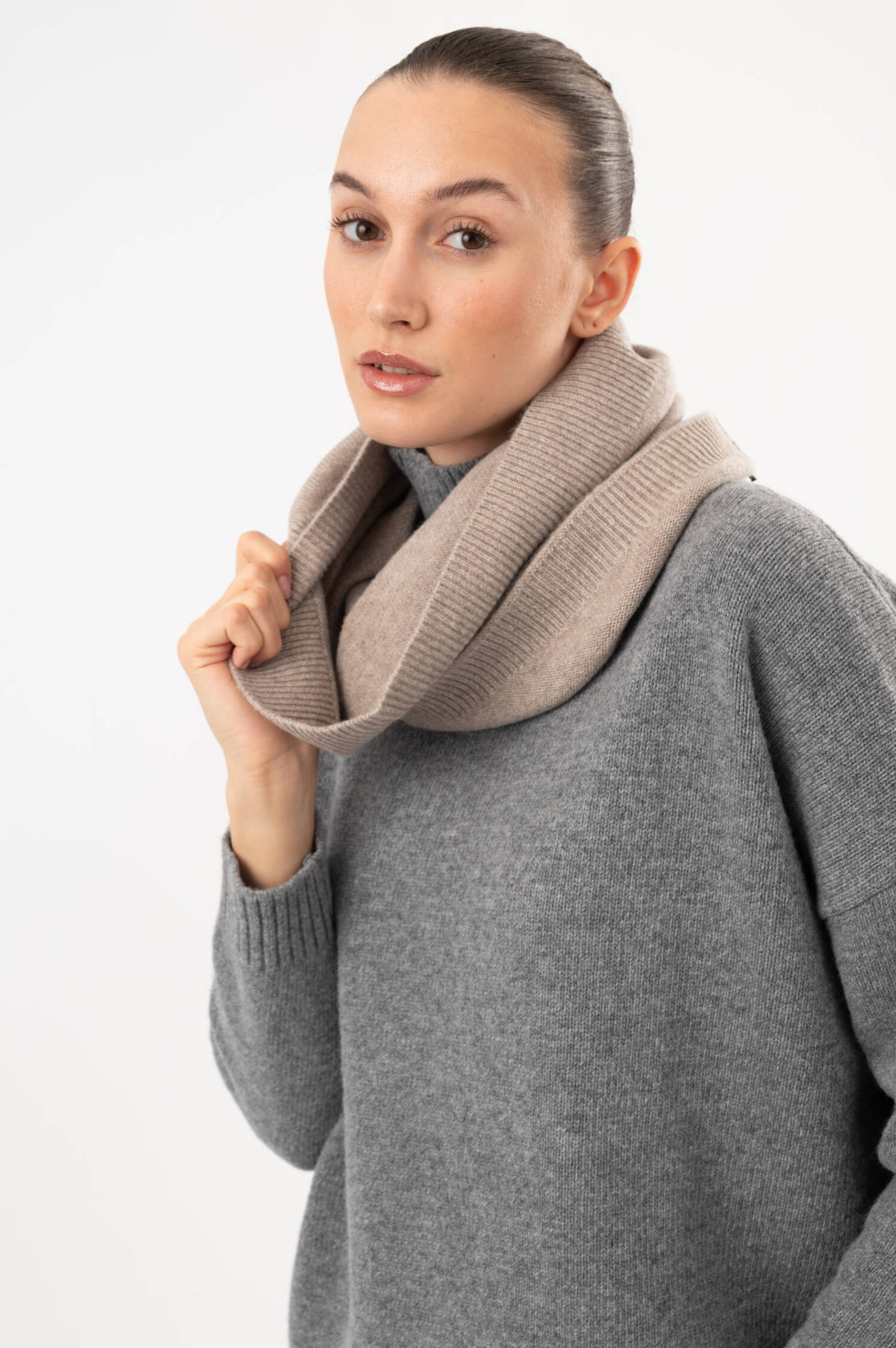 Loop-Schal aus Cashmere in Beige
