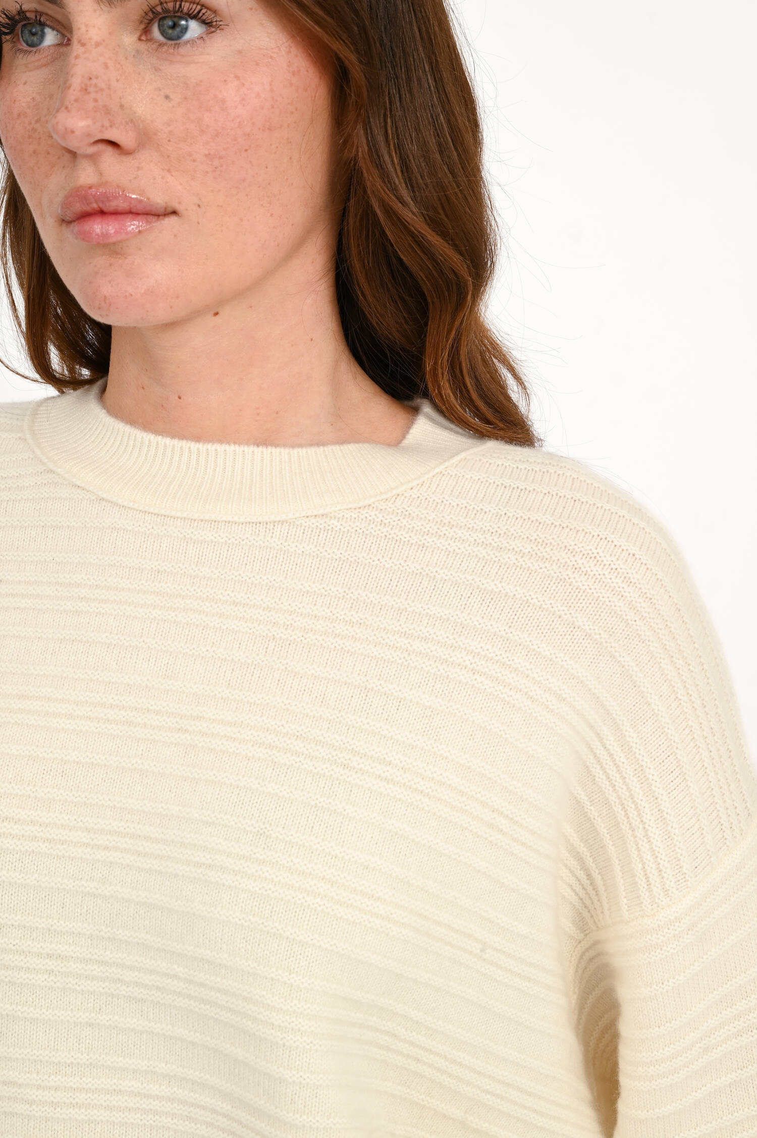 Oversized Cashmere Pullover in Cream