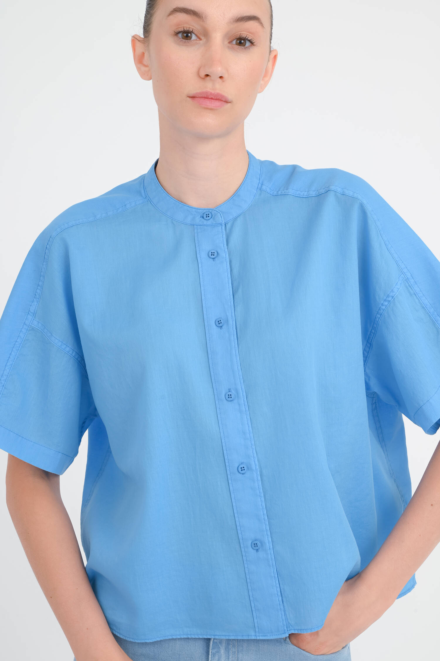 Kurzarm-Bluse in Cornflower Blue