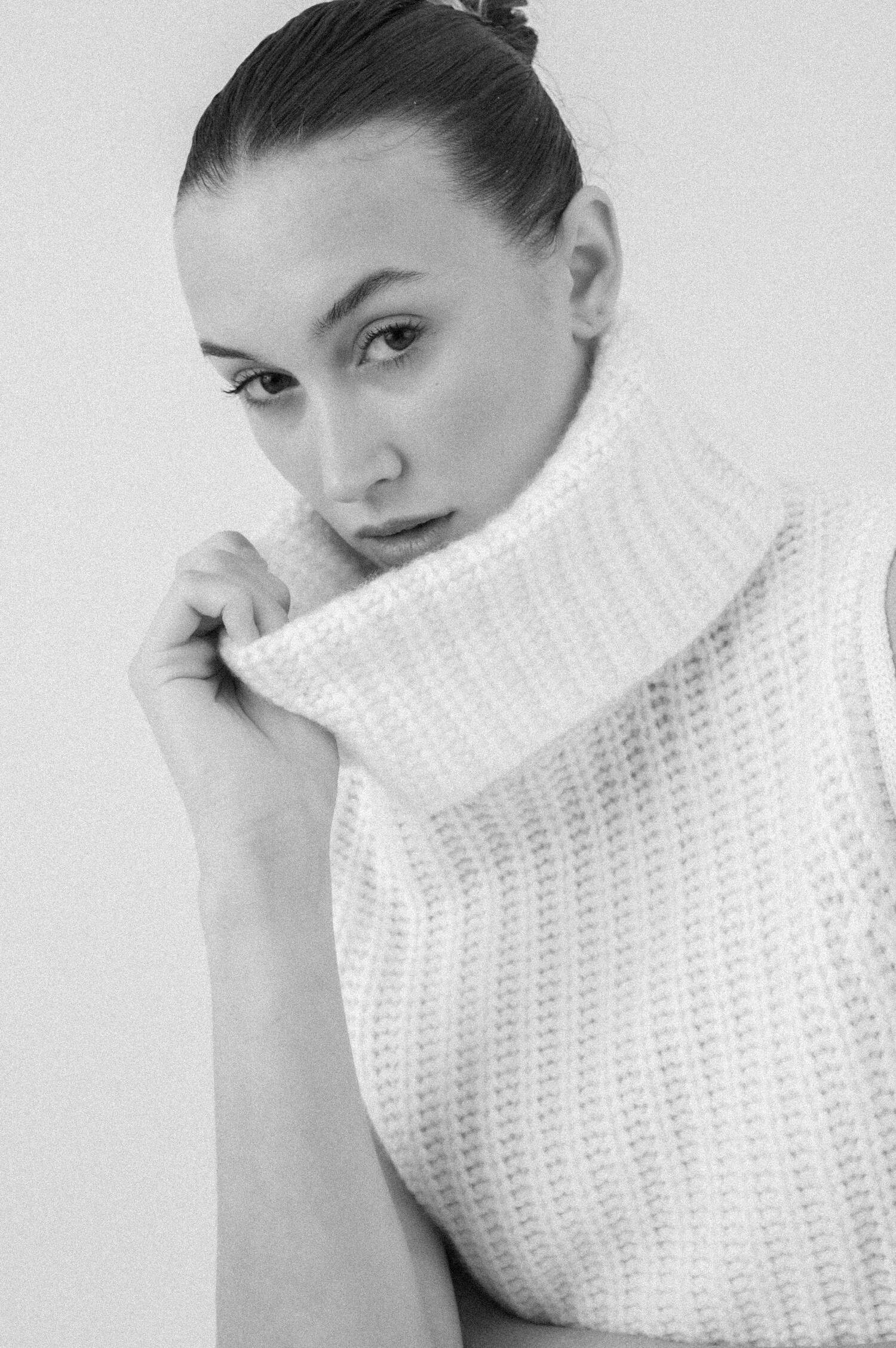 Rollkragen Cashmere Strickweste in Weiß Rollkragen Cashmere Strickweste in Weiß