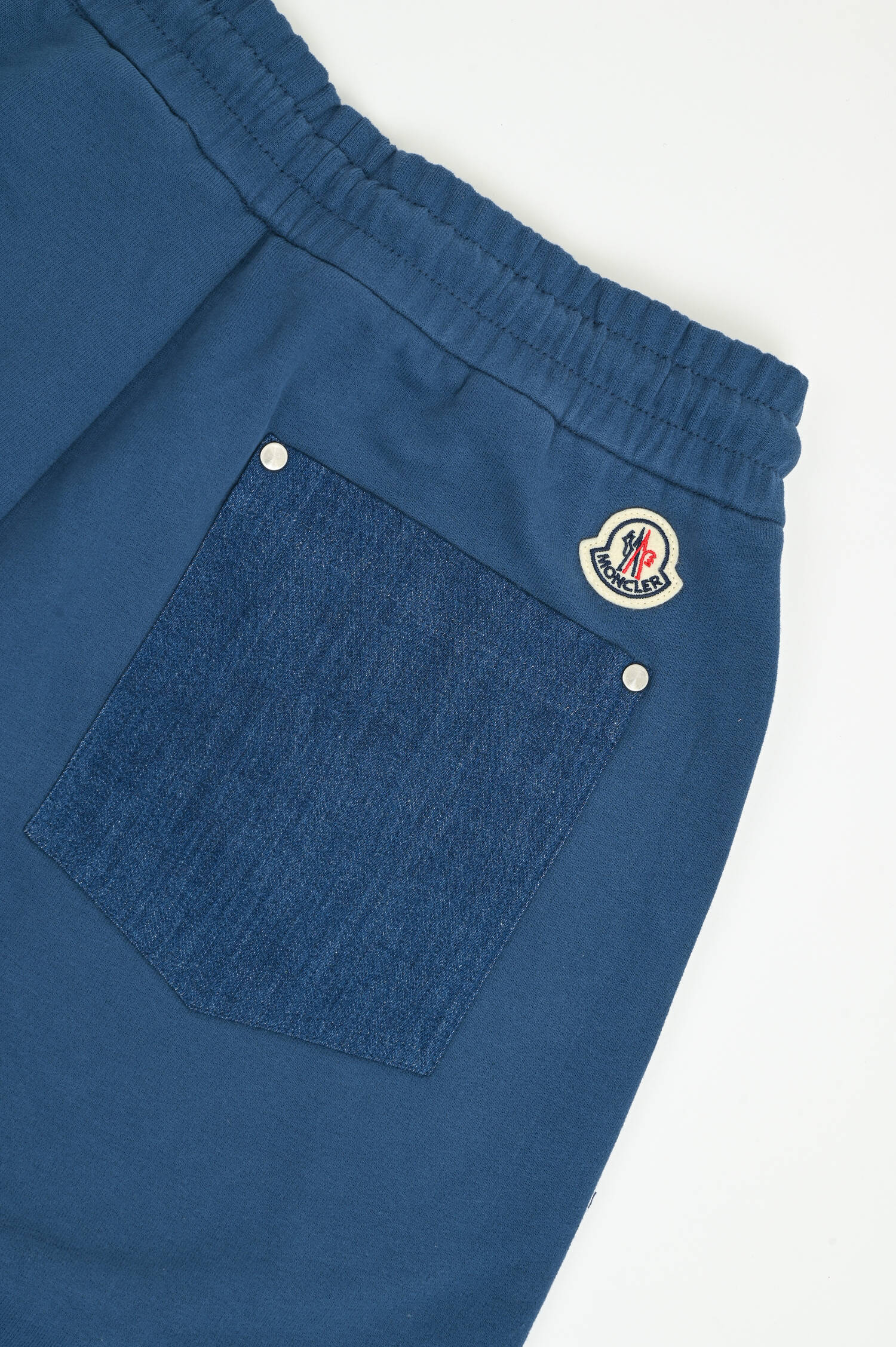 Shorts mit Denim-detail in Dunkelblau