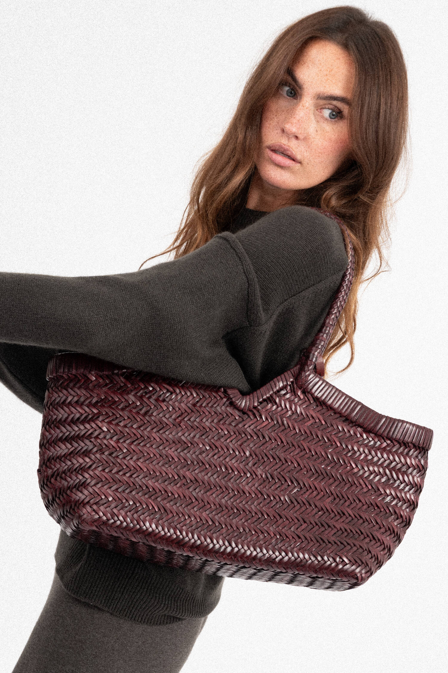 Leder Flecht Tote Bag CRUDELIA in Burgundy Leder Flecht Tote Bag CRUDELIA in Burgundy