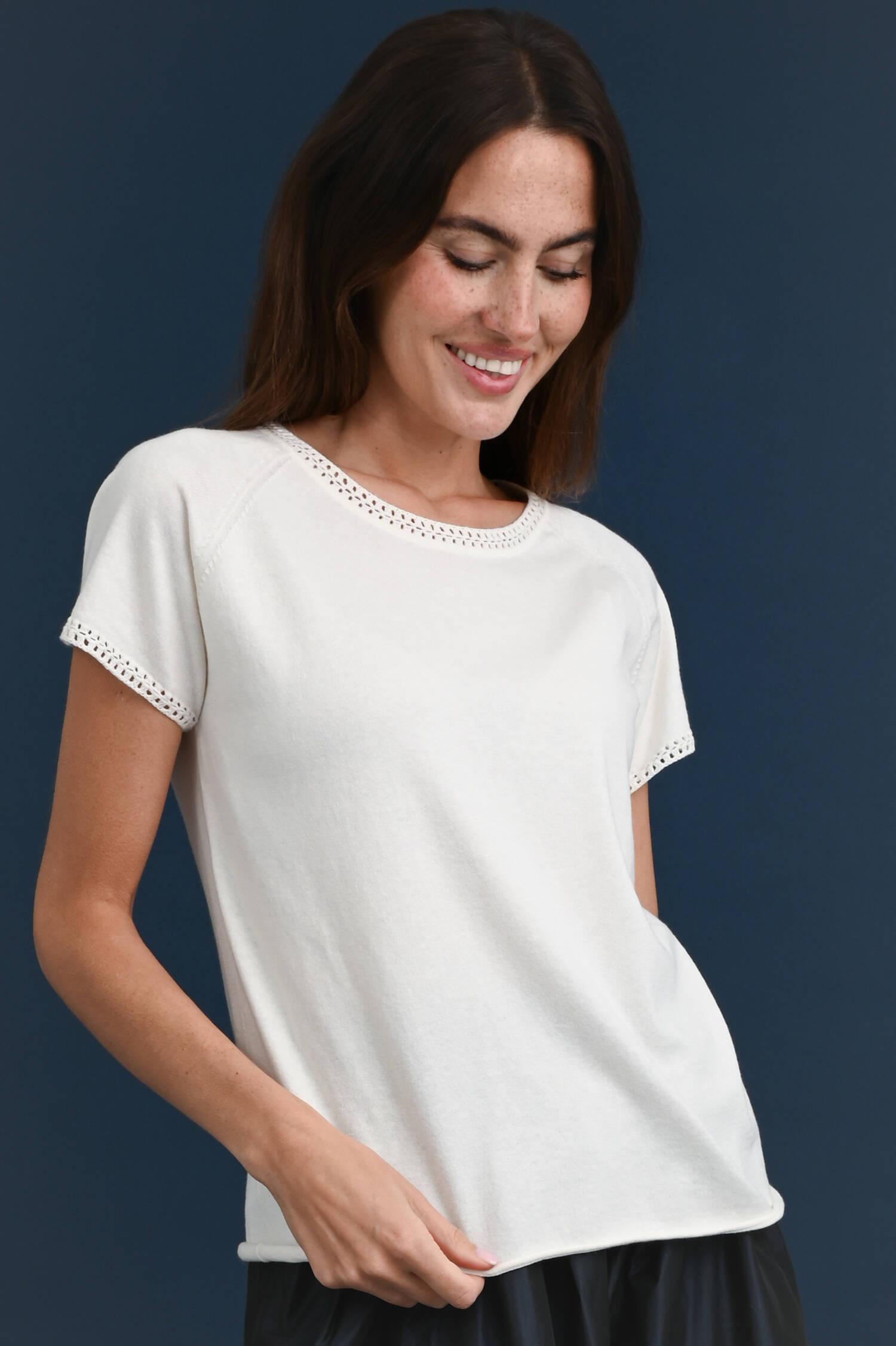 T-Shirt mit Lockstrickdetails in Weiß