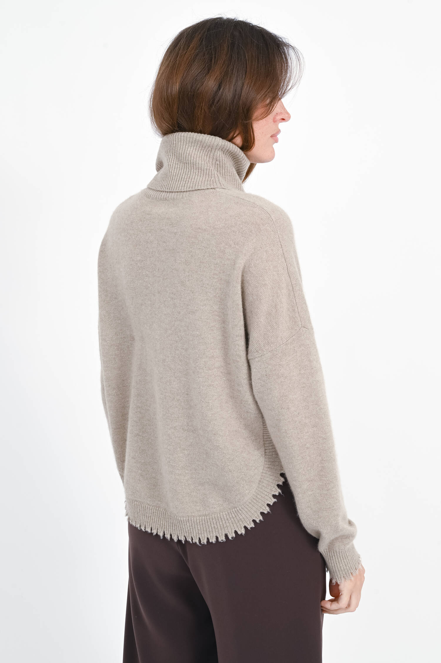 Rollkragenpullover aus Woll-Cash-Mix in Grayscale