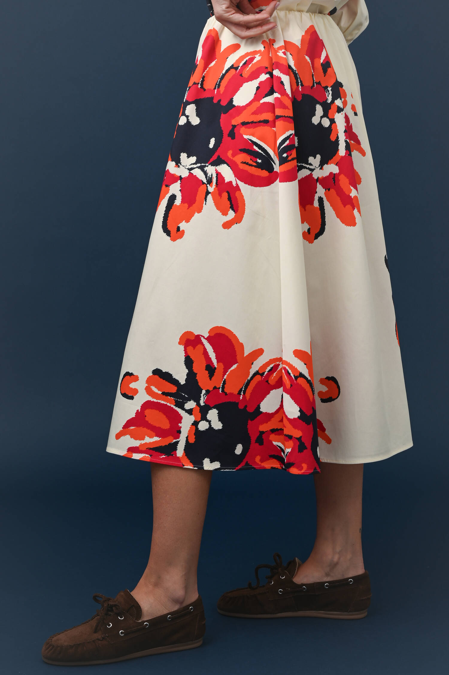 Blumenrock in Beige/Rot/Orange