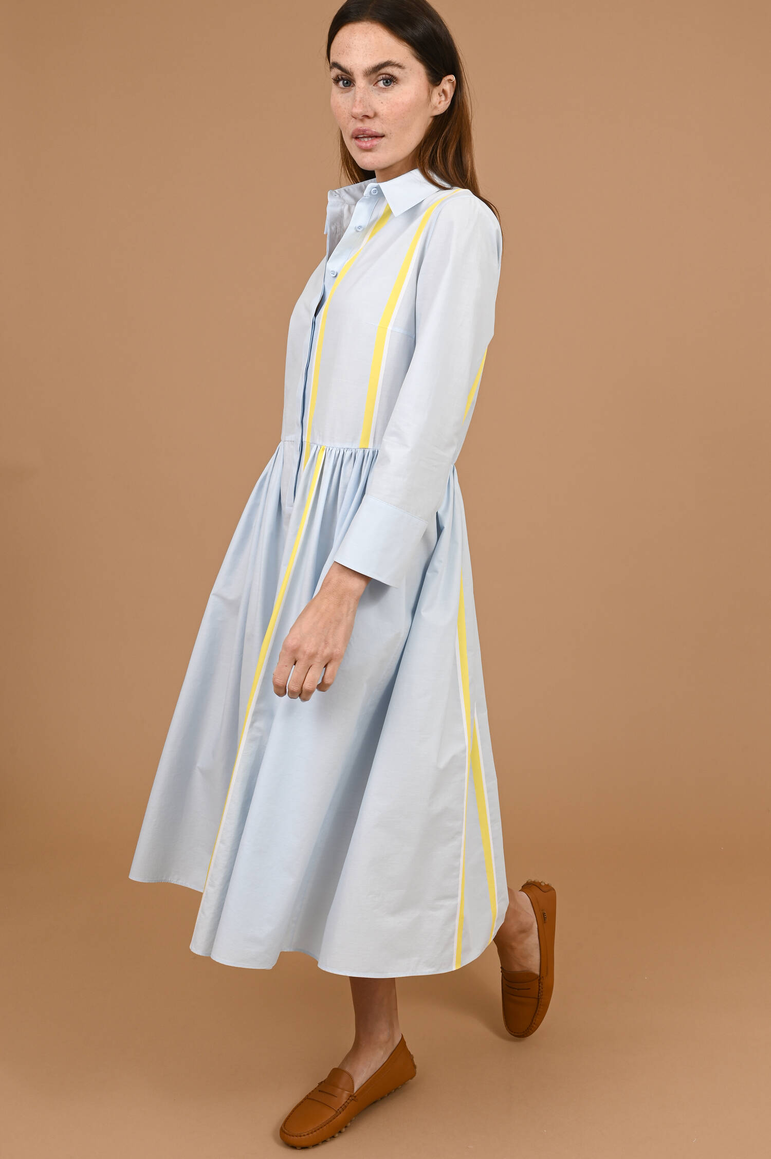 Hemdblusenkleid mit A-Linie in Hellblau/Zitron Hemdblusenkleid mit A-Linie in Hellblau/Zitron