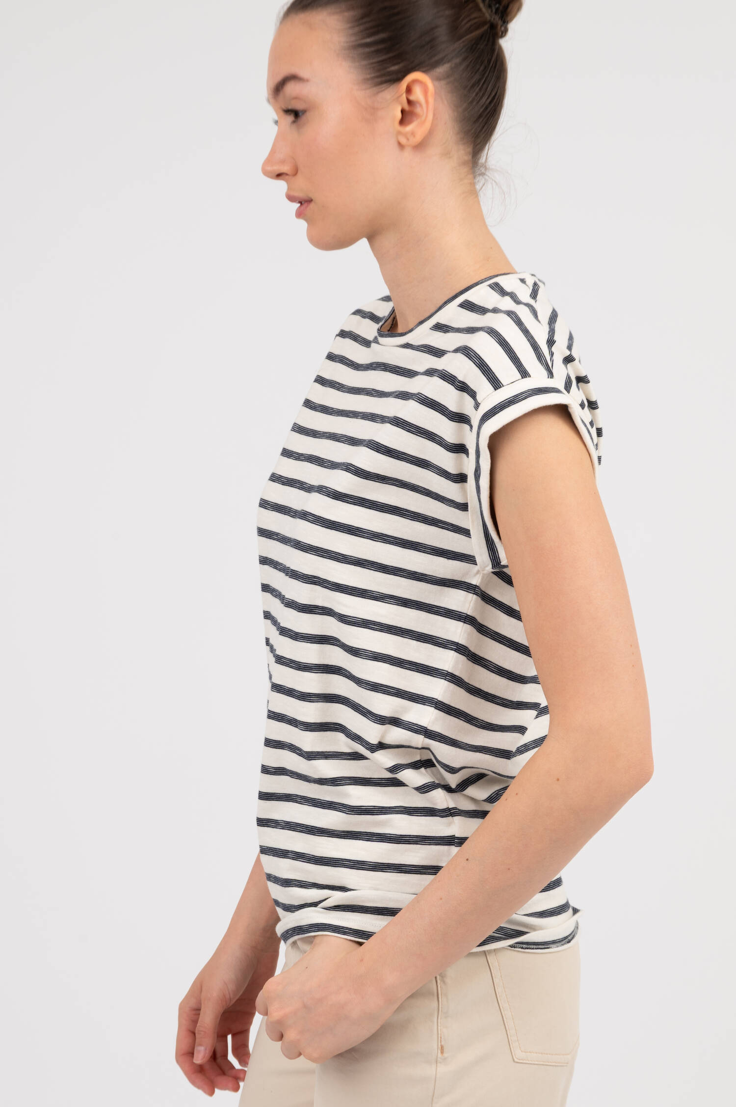 T-Shirt TISHA in Navyblau/Weiß gestreift T-Shirt TISHA in Navyblau/Weiß gestreift