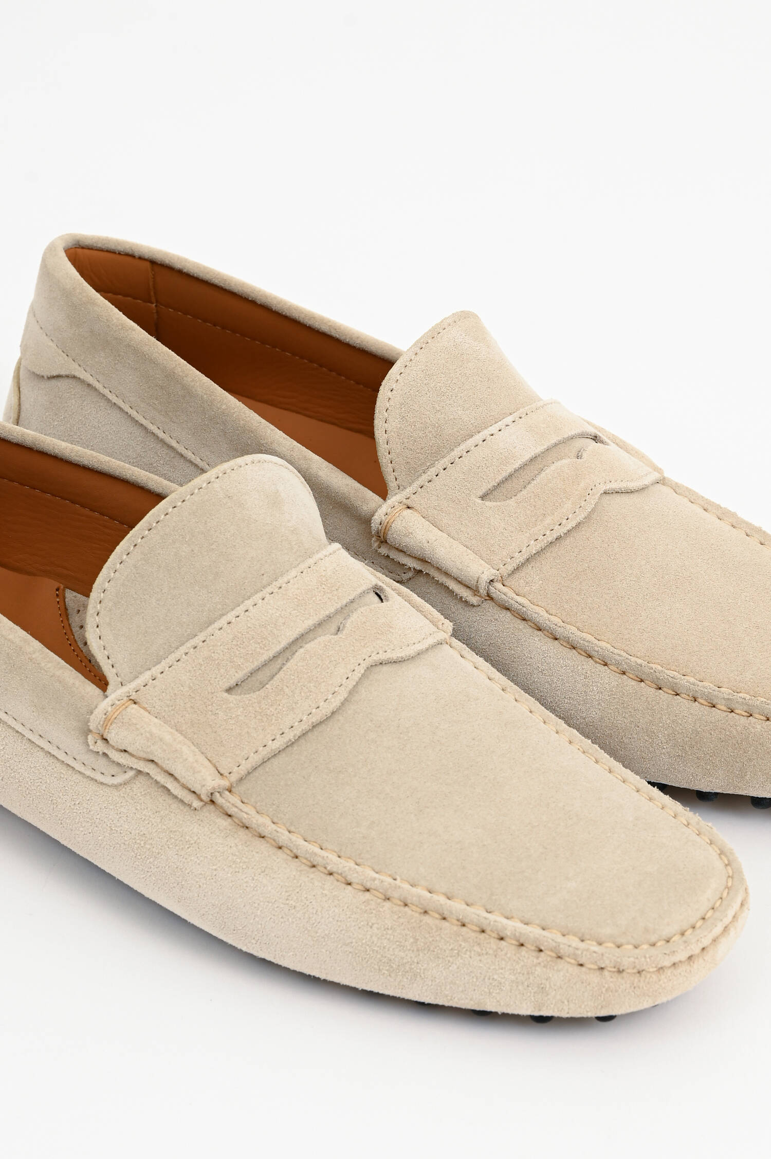 Mokassins aus Veloursleder in Sand