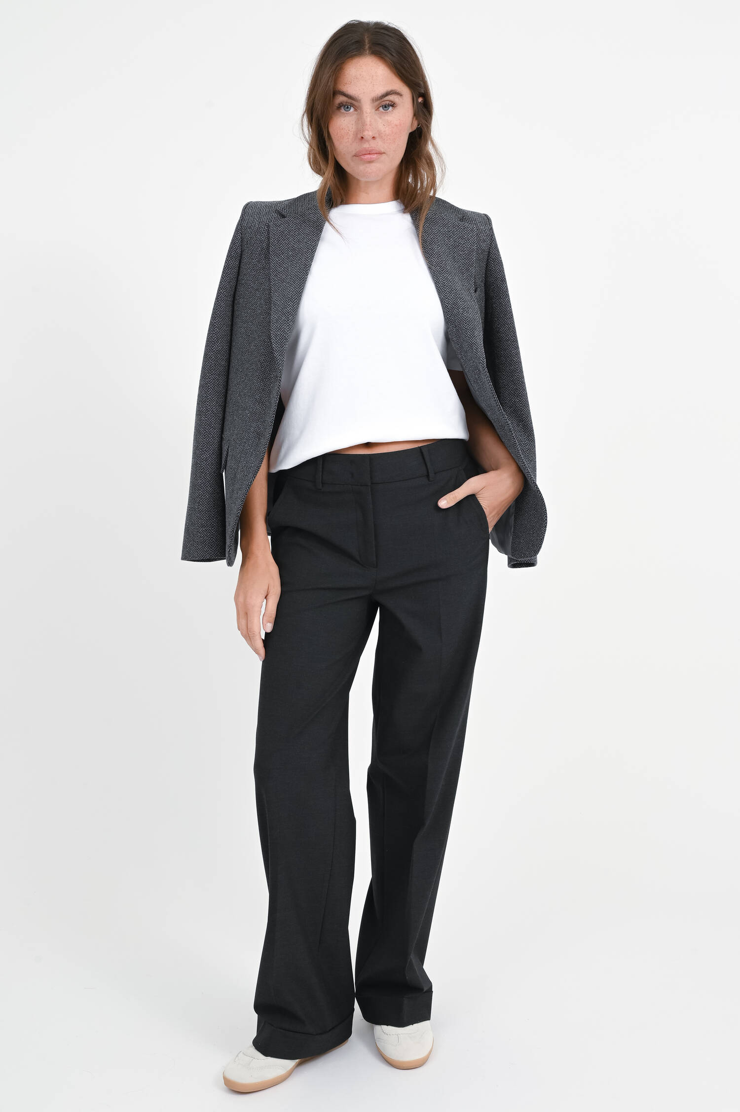 Hose GRACE in Shadow Grey