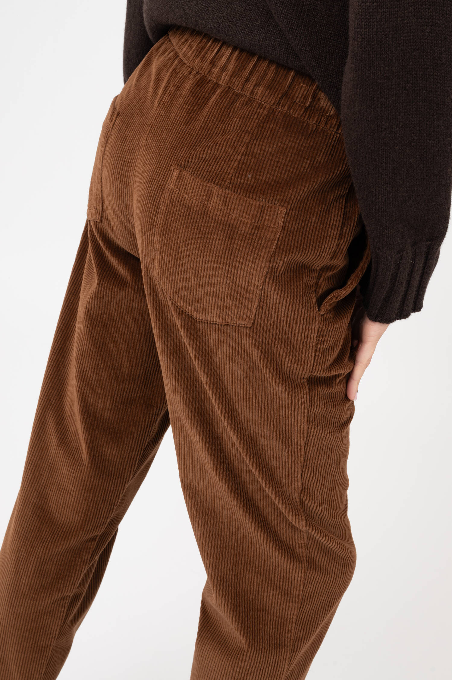Cordschlupfhose in Braun