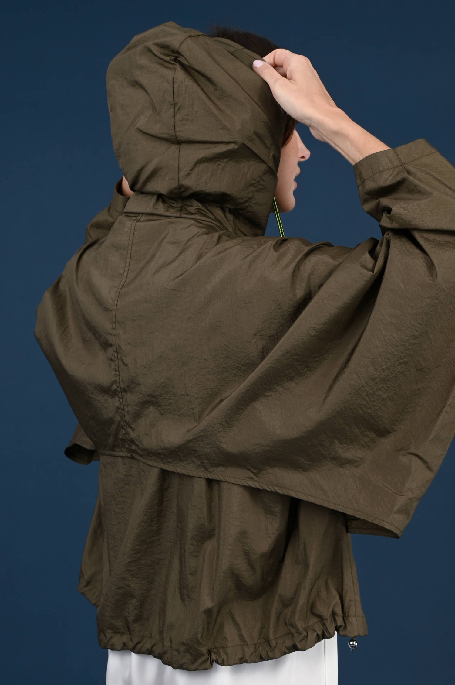 Regenjacke in Verde-Militare-grün