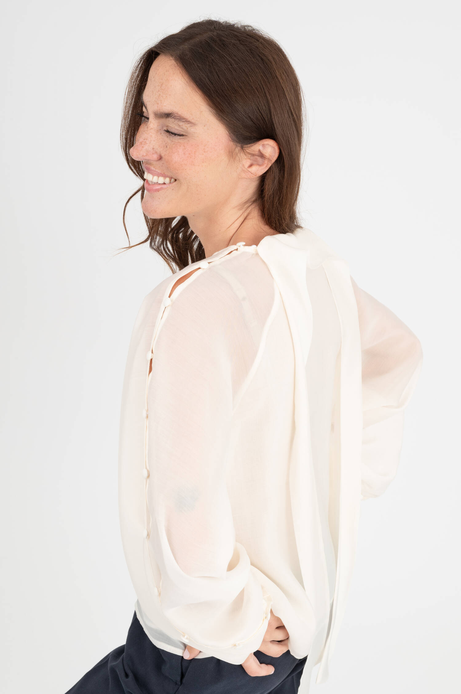 Bluse mit Balloonärmeln in Weiß Bluse mit Balloonärmeln in Weiß
