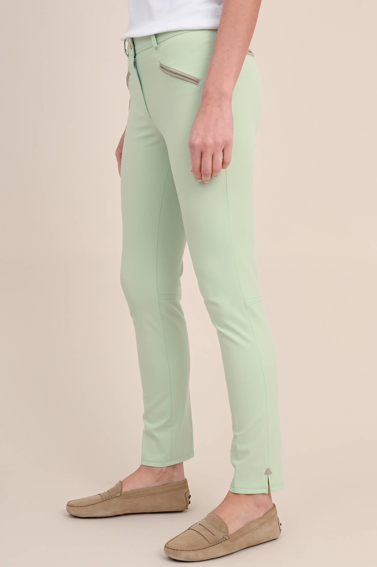 Chino ROYAL mit Lederdetails in Pastellgrün